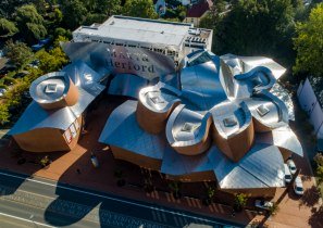 Luftbild des Marta Herford, entworfen von Frank Gehry, © Tourismus NRW e.V.