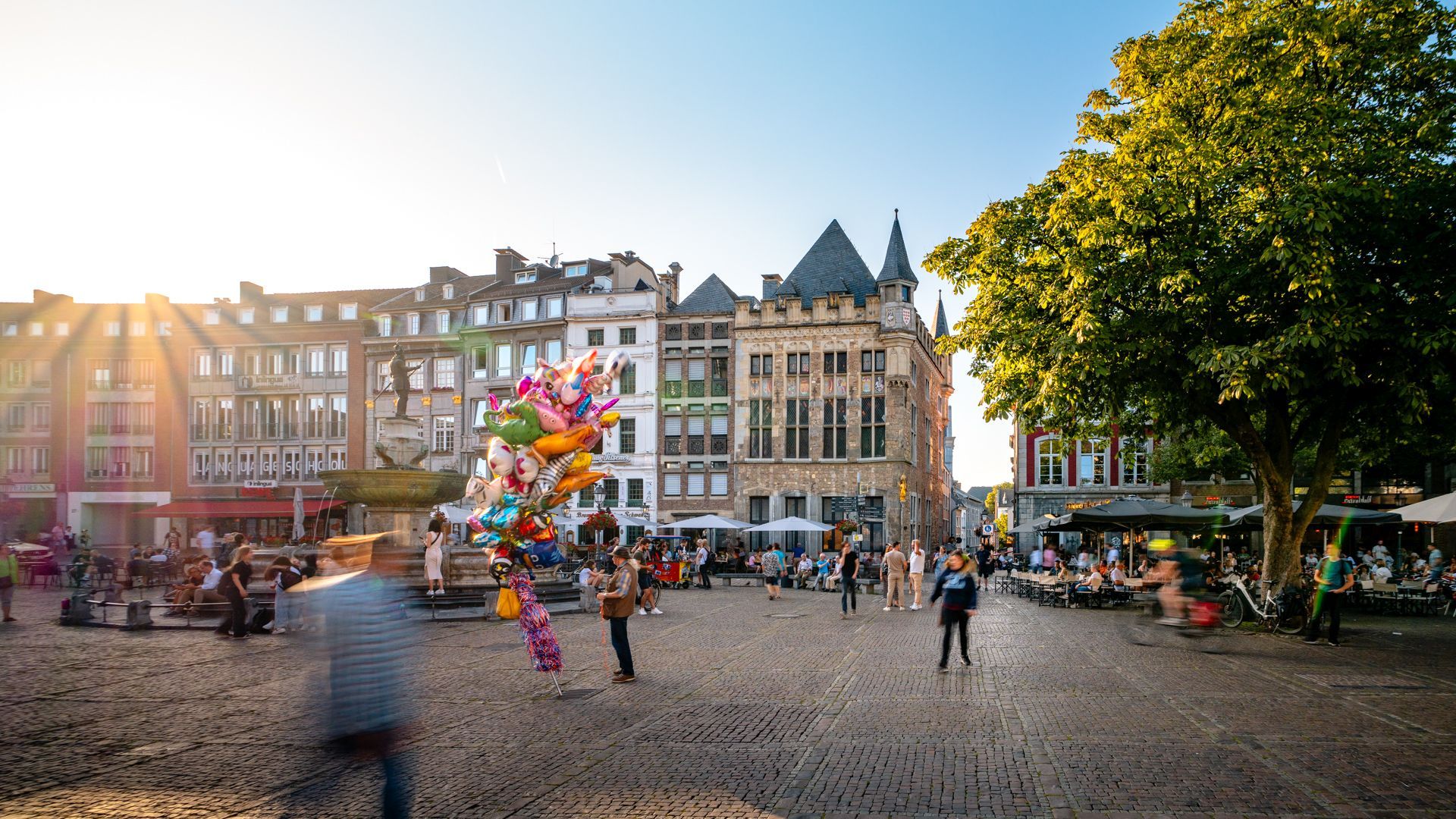 Aachener Markt vor Haus Löwenstein