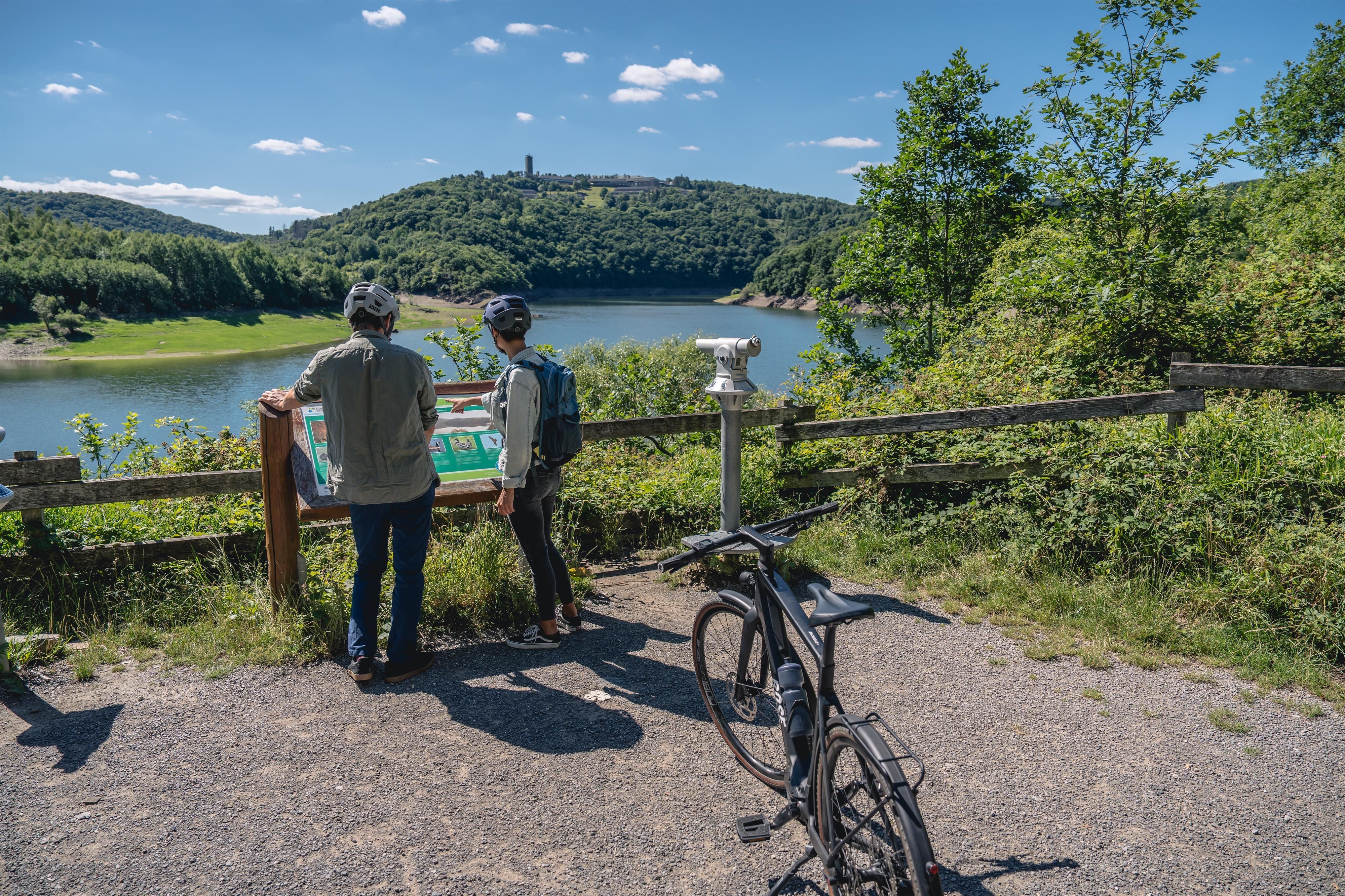 Zur Seite Bird Watching Station am Urftsee