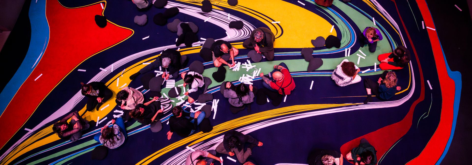 Die Produktion Lake Life von Kate McIntosh ist eine Entdeckungsreise durch den Bühnenraum