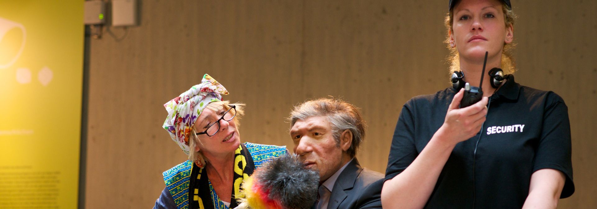 Durch das Neanderthal Museum: Mit Reinigungskraft Inge Kopelke oder der Sicherheitsbeamtin Kim