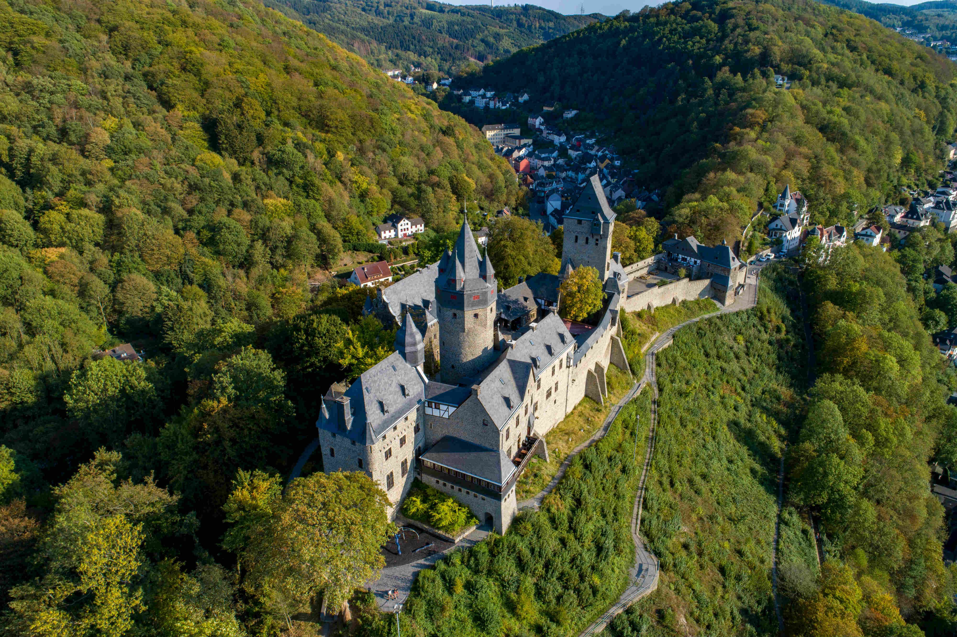 Die Burg Altena von oben
