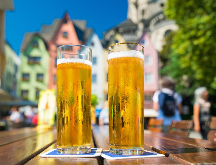 Kostproben von unterschiedlichen Kölsch-Sorten können Teilnehmende der Tour genießen