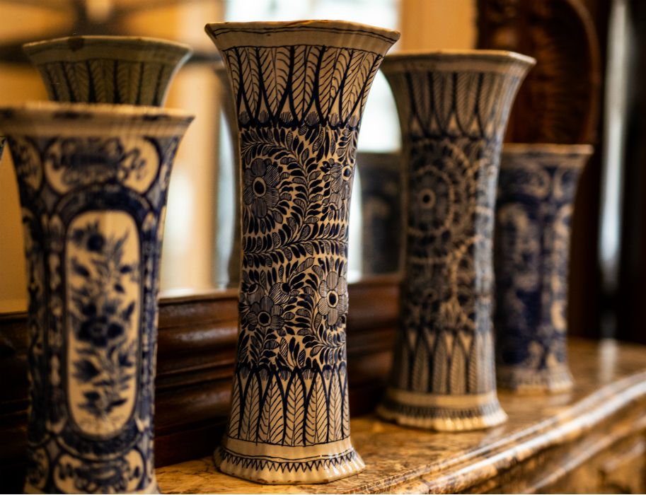 Dekorationen bürgerlicher Wohnkultur aus längst vergangenen Zeiten