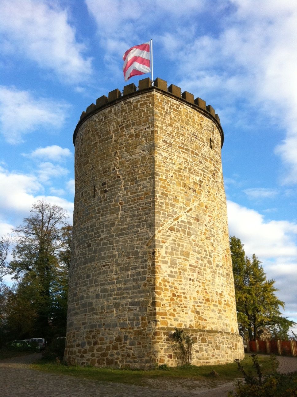 Zur Seite Burg Ravensberg