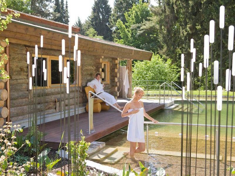 Zur Seite VitaSol Therme Bad Salzuflen