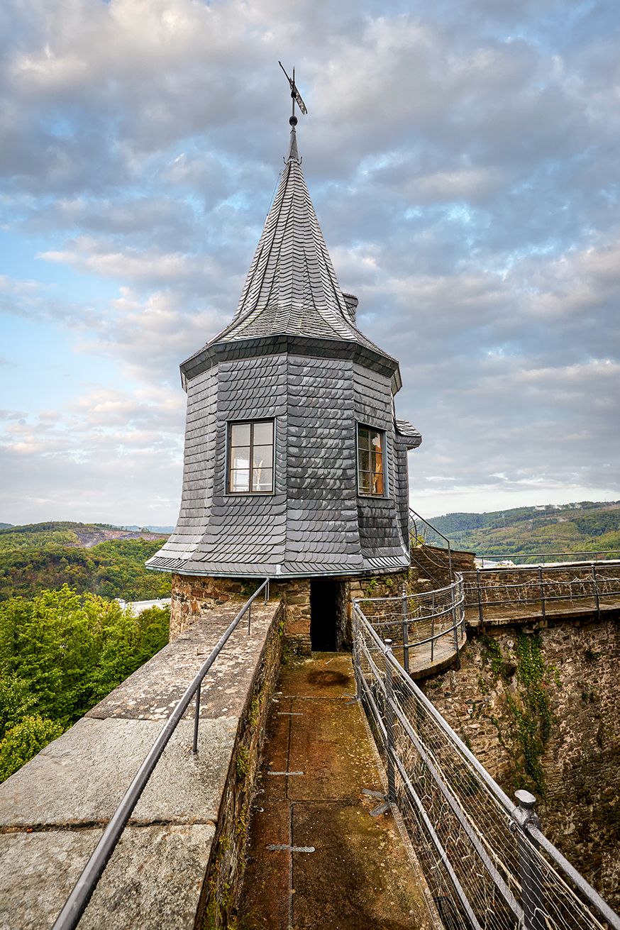 Der Wehrgang des Schlosses Hohenlimburg bietet ungeahnte Aussichten auf Hagen