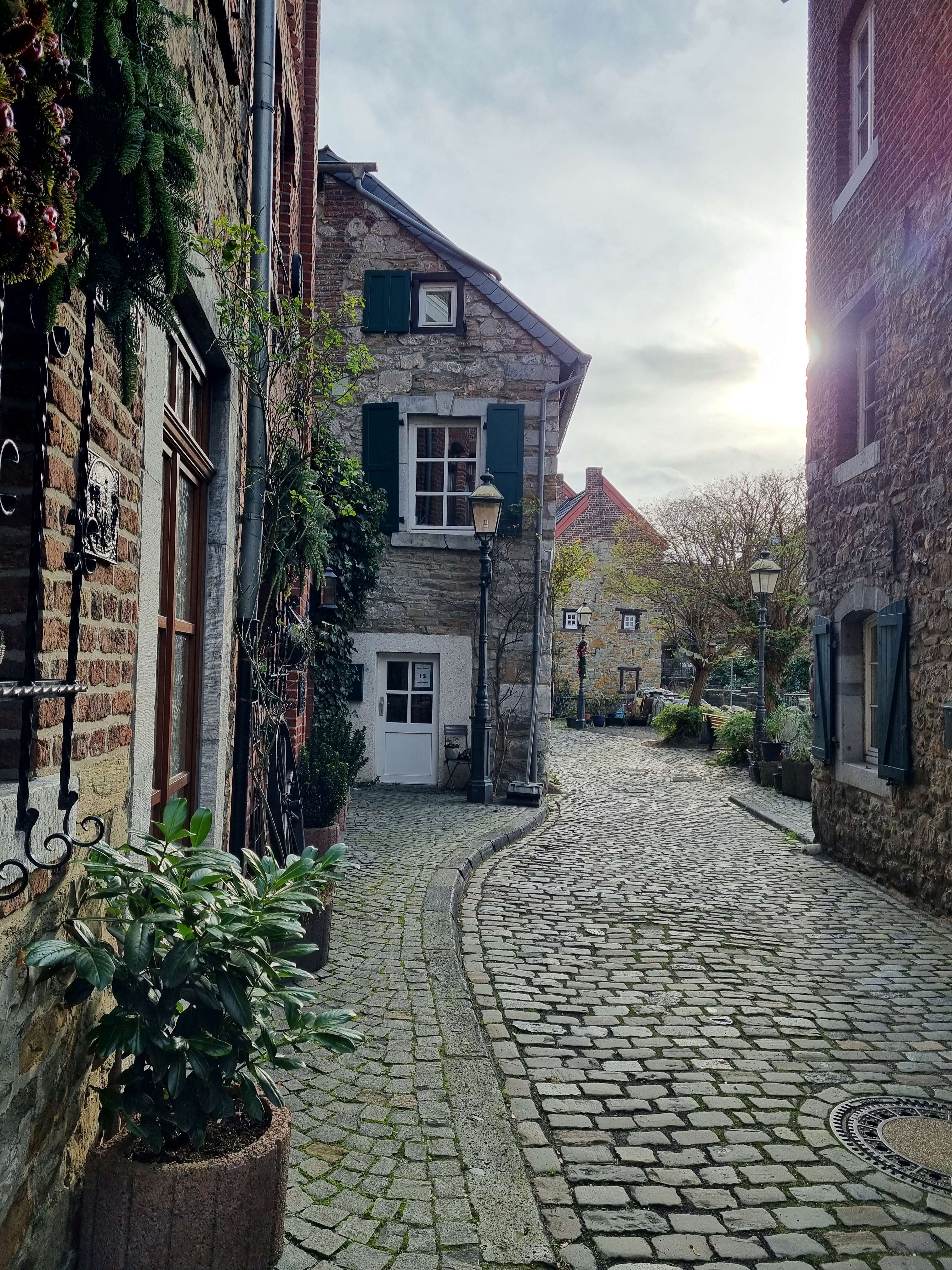 Silke Dames, Tourismus NRW e.V., Gasse in der Altstadt von Stolberg