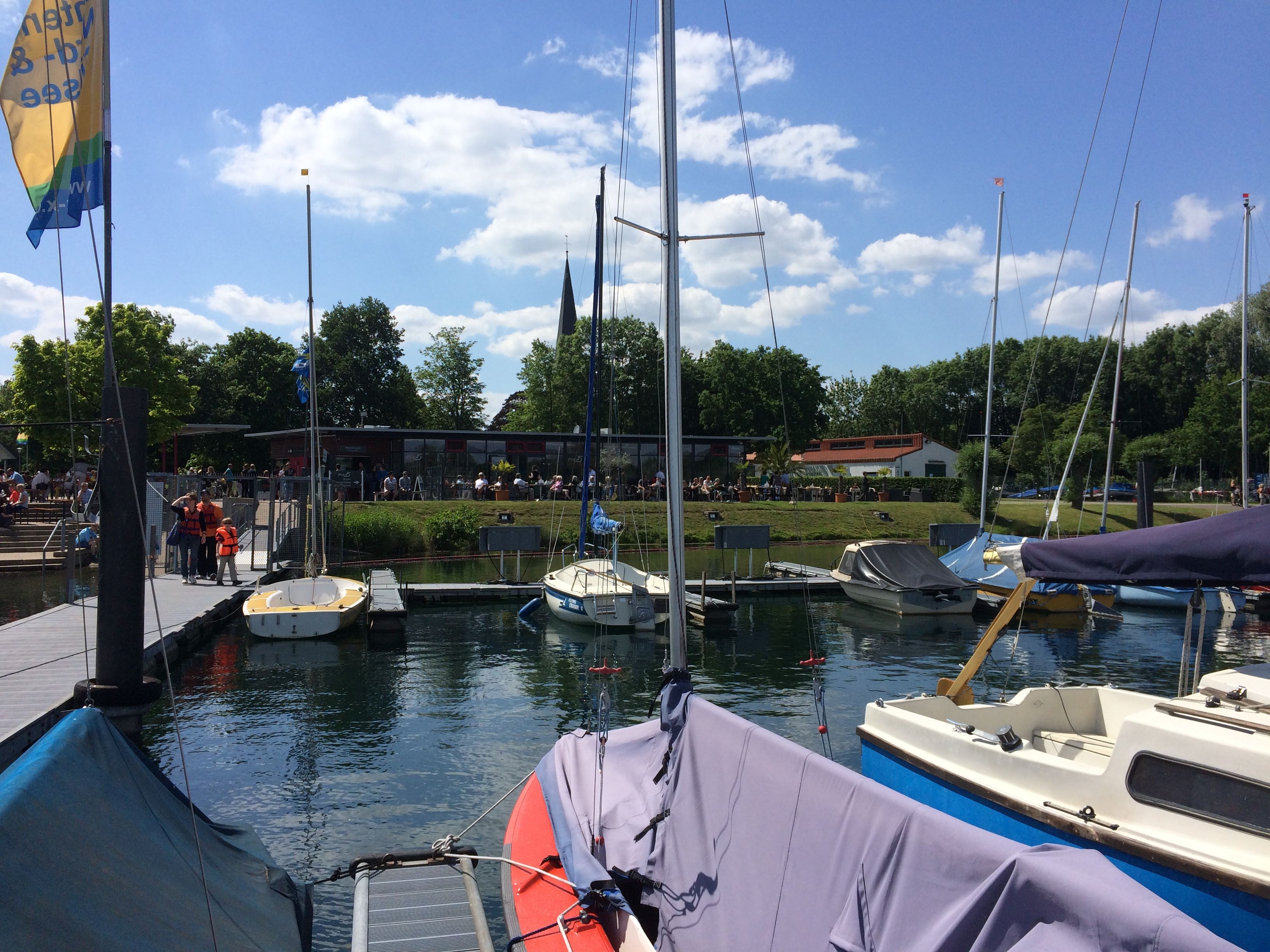 Blick auf den Hafen Vynen