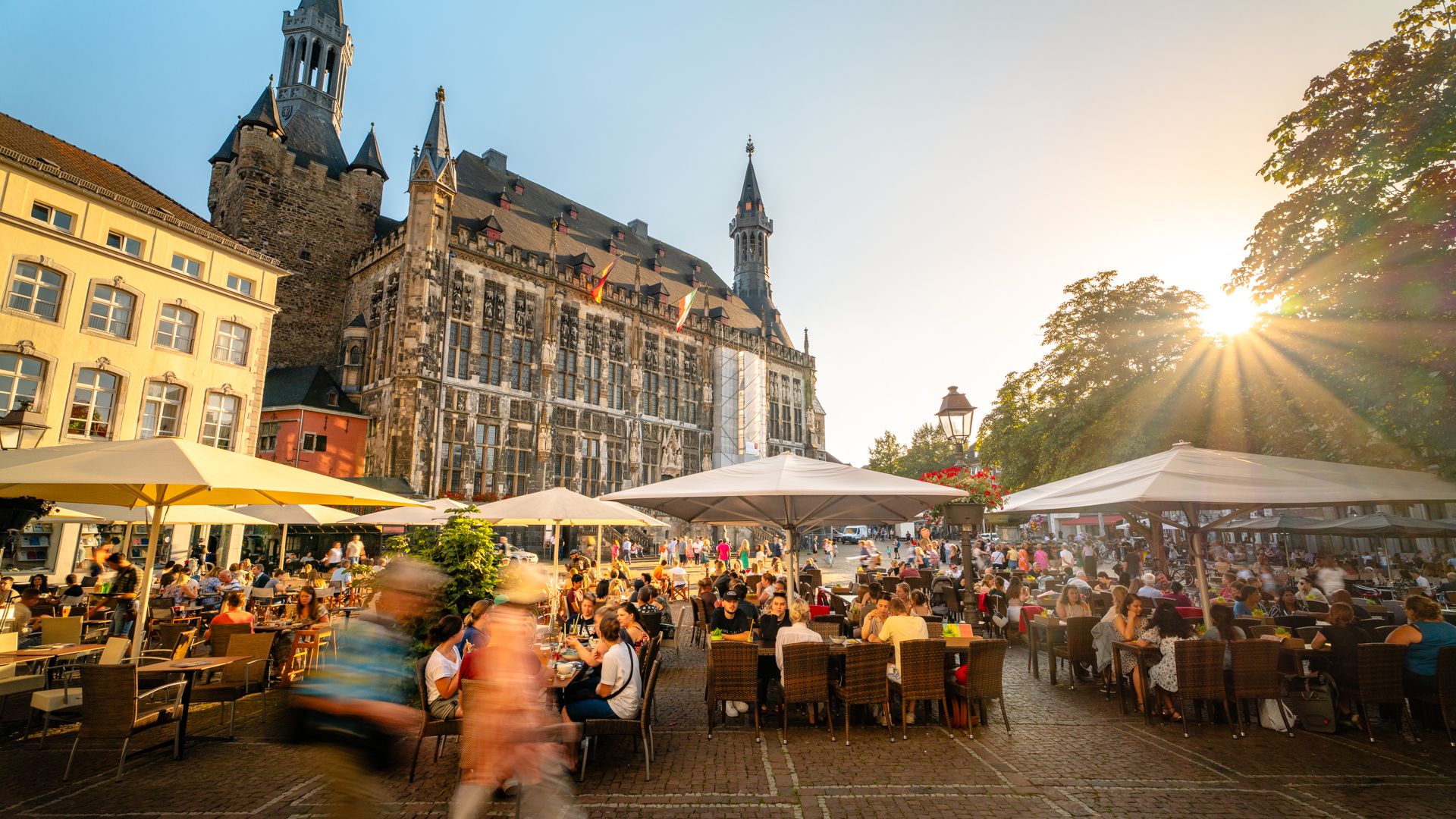 Aachener Markt vor Rathaus