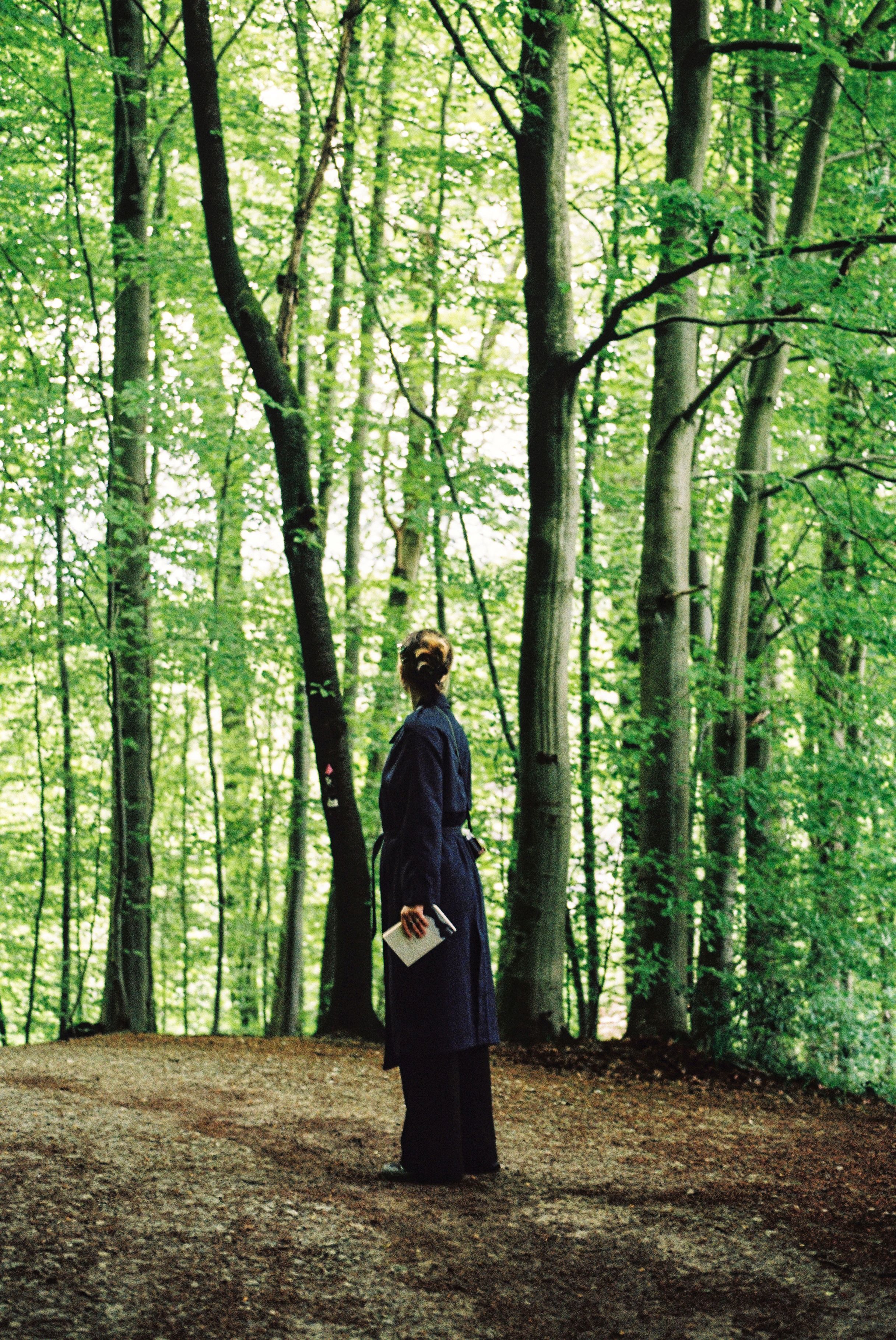 Molle&Korn, Henri Schade, Frau im Teutoburger Wald in Bielefeld.