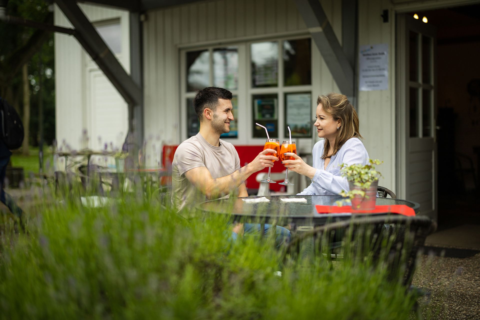 Walibos Gute Stube ist ein liebevoll eingerichtetes Café im historischen Bahnhofsgebäude
