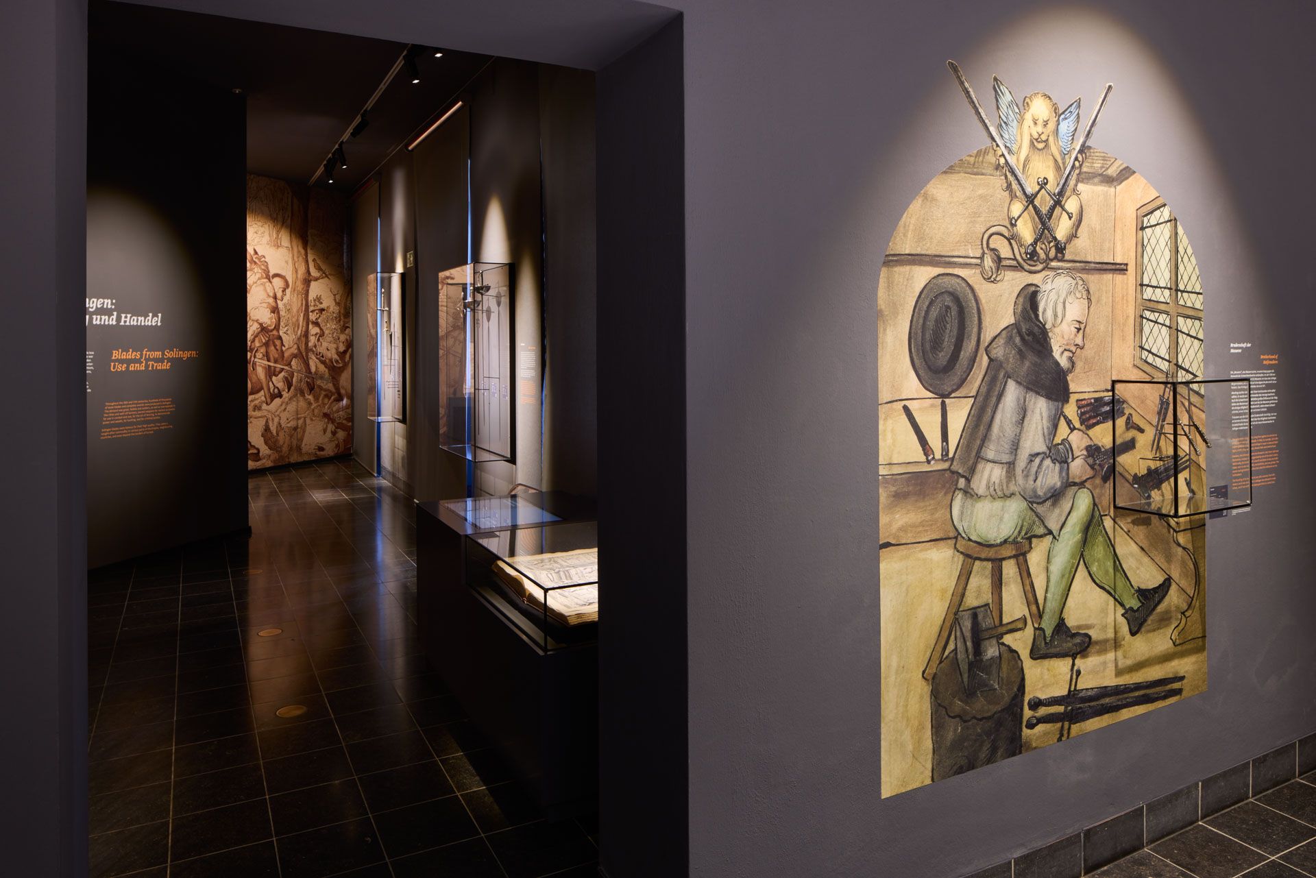 Das Deutsche Klingenmuseum Solingen zeigt, welche Arbeitsschritte in der Herstellung von Metallwaren zu verschiedenen Zeiten nötig waren