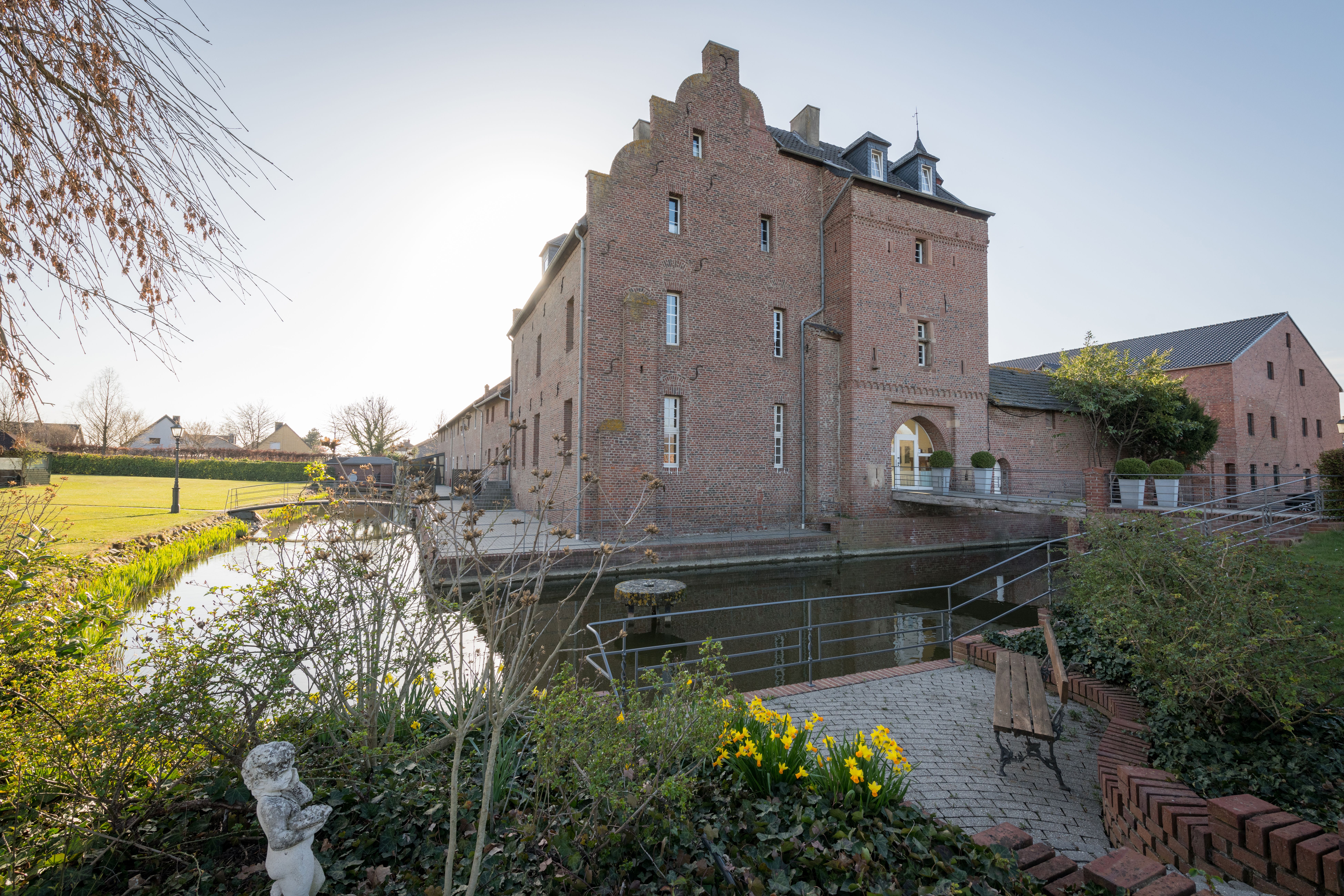 Frontansicht Burg Obbendorf