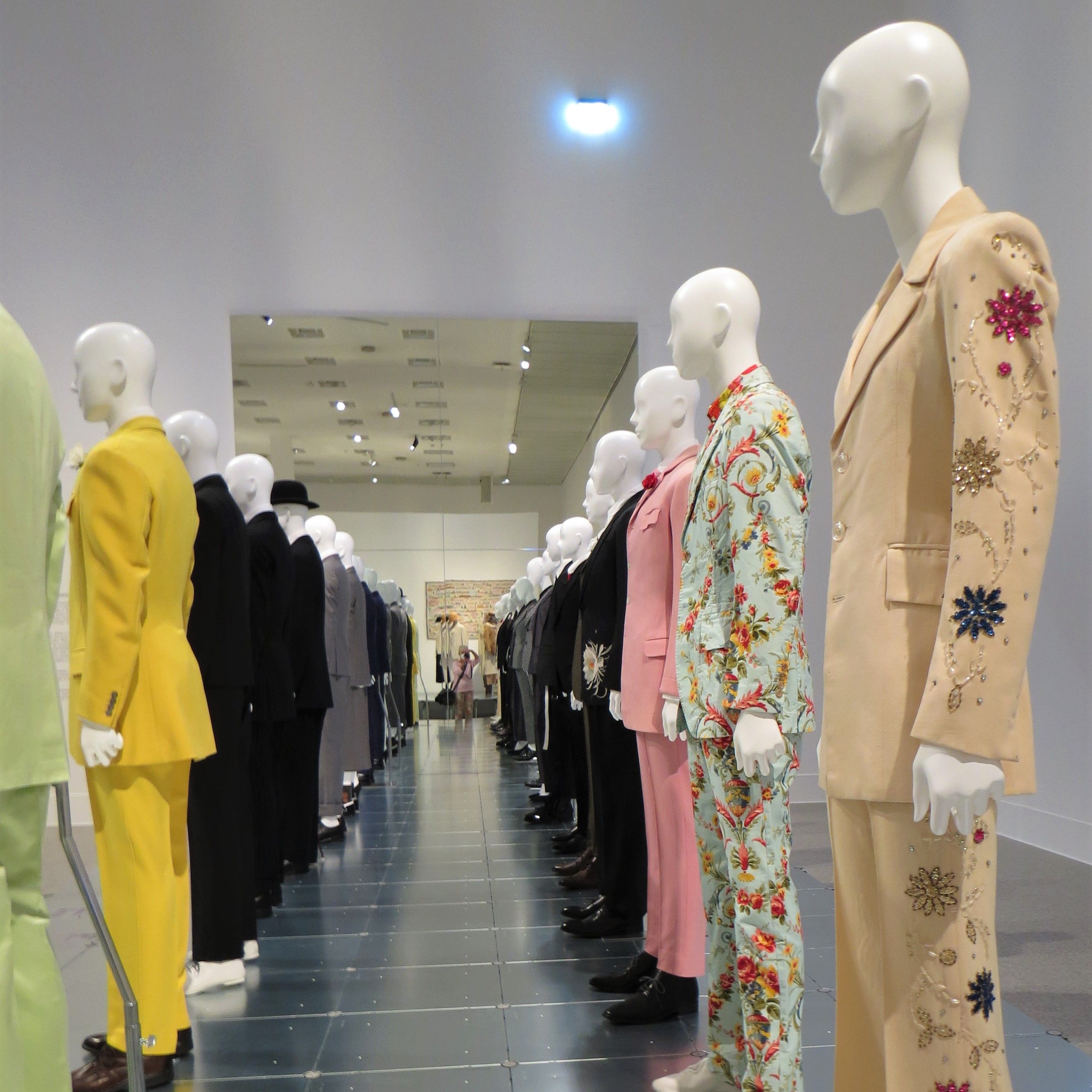 Mode-Ausstellung in der Bundeskunsthalle, Bonn & Rhein-Sieg-Kreis