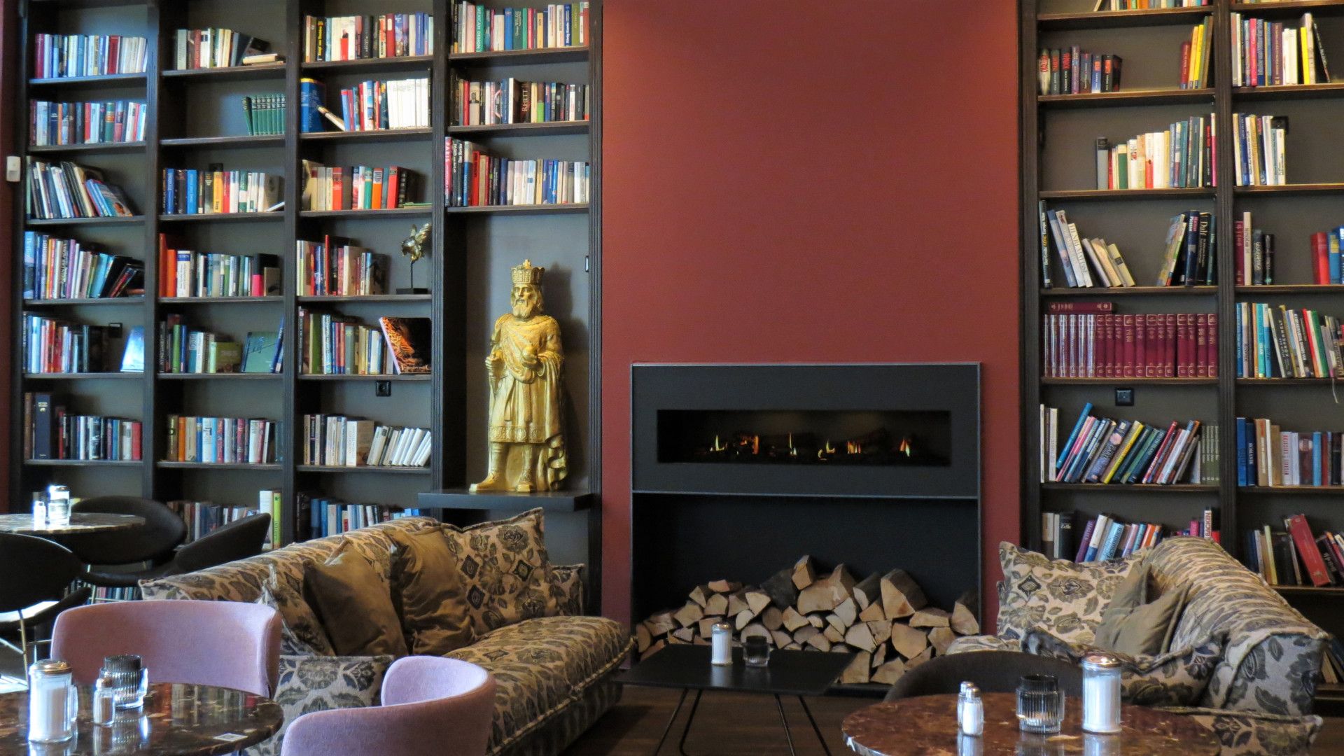 Anja Luckas, Restaurant Elisenbrunnen, gemütliche Lese-Lounge
