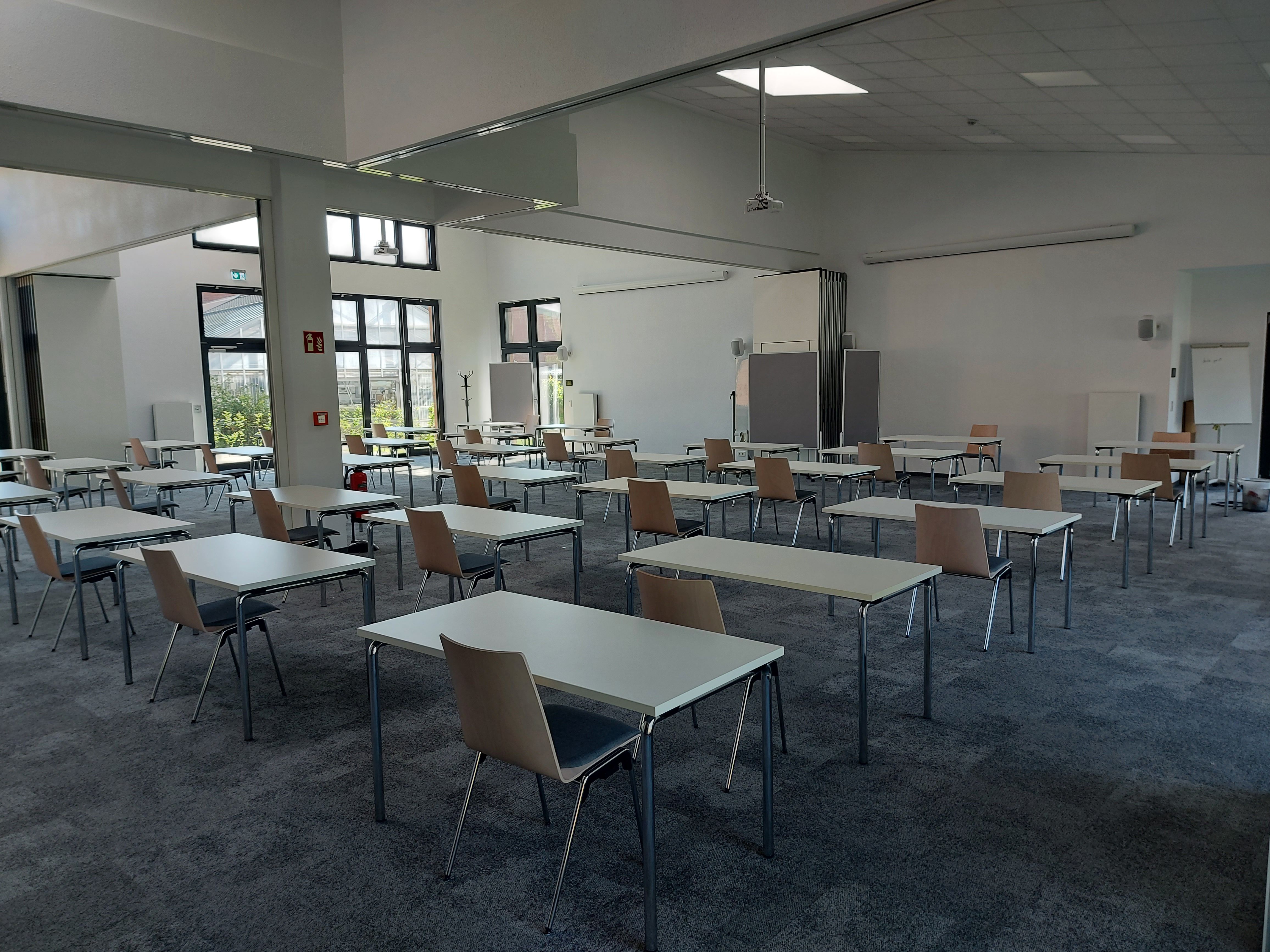 Deula Kempen - Tisch Einzelbestuhlung