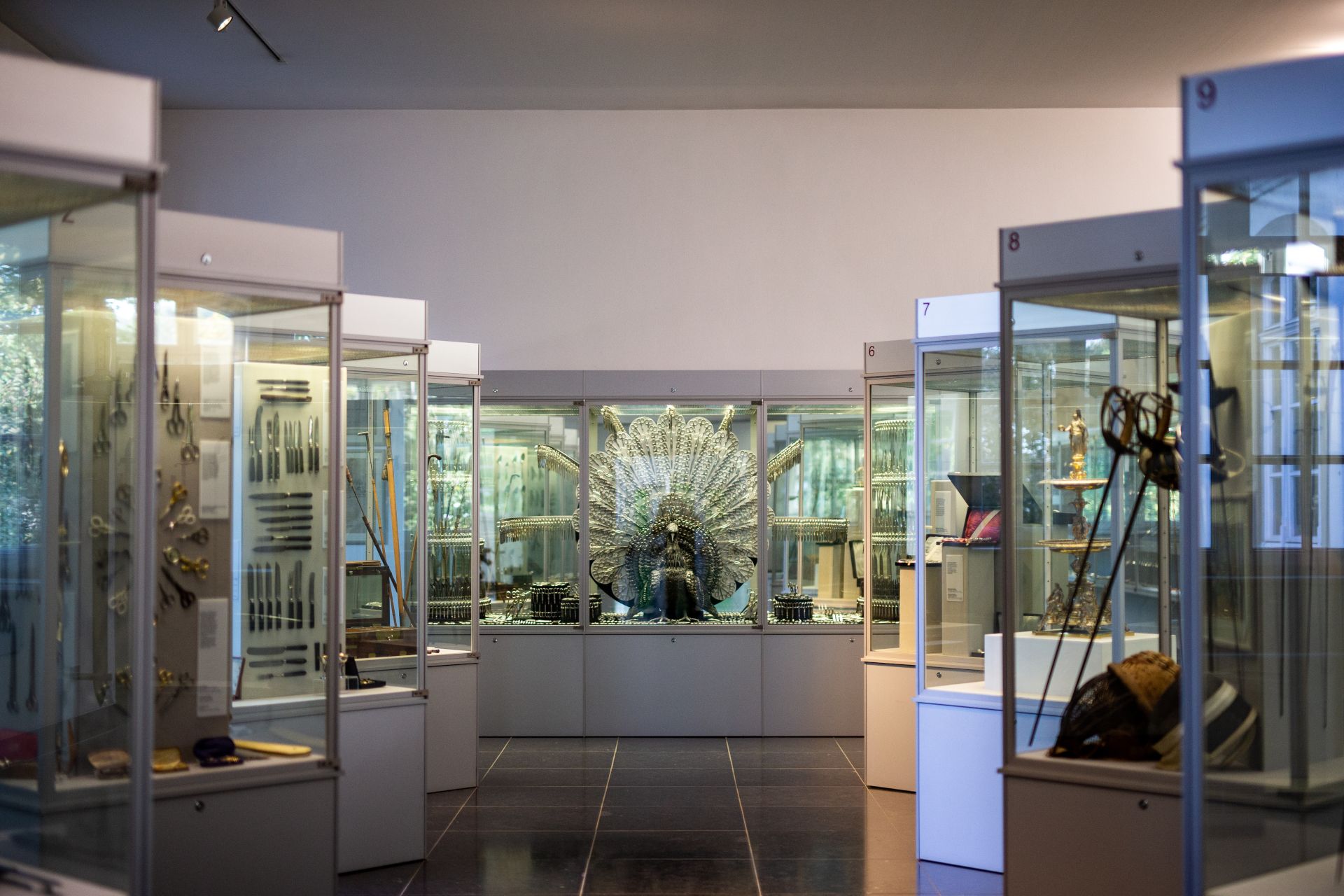 Der Pfau aus Scheren ist ein ganz besonderes Ausstellungsstück im Deutschen Klingenmuseum Solingen