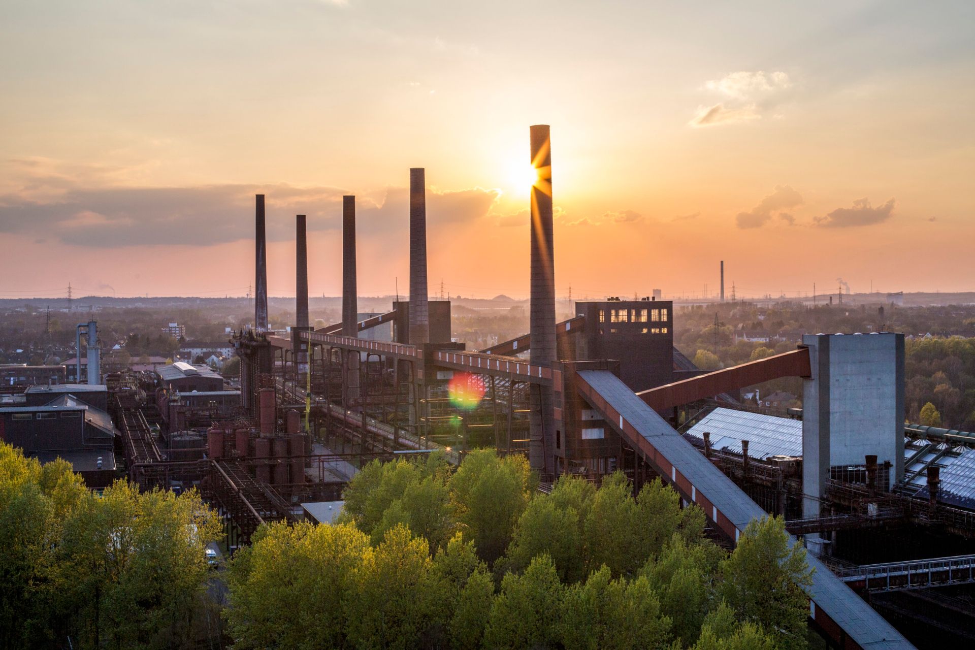 Die Kokerei Zollverein, die zwischen 1957 und 1961 errichtet und 1973 erweitert wurde, war bis zu ihrer Stilllegung 1993 ein Symbol für Fortschritt und industrielle Höchstleistung