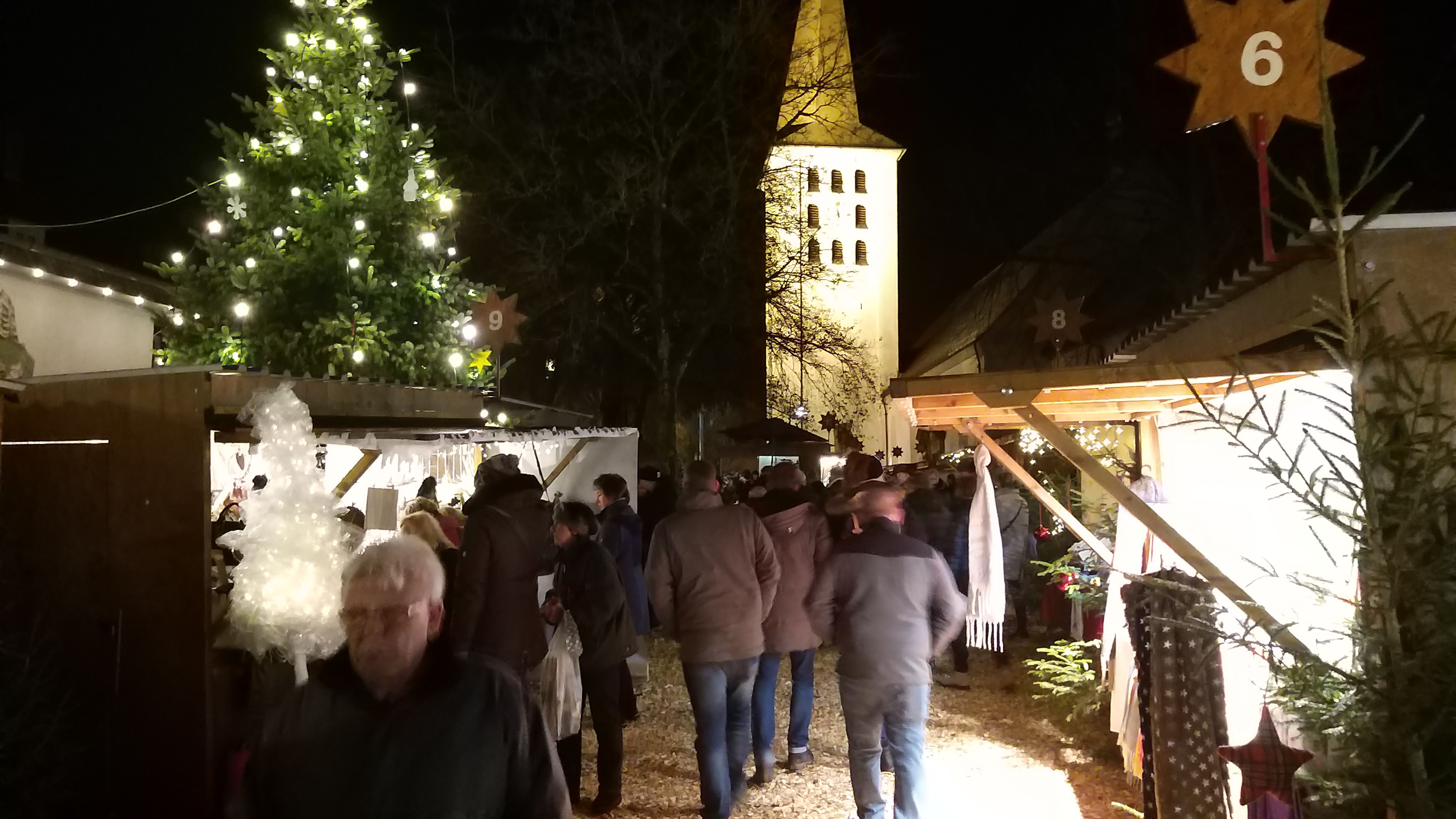 Romantischer Weihnachtsmarkt in Hirschberg