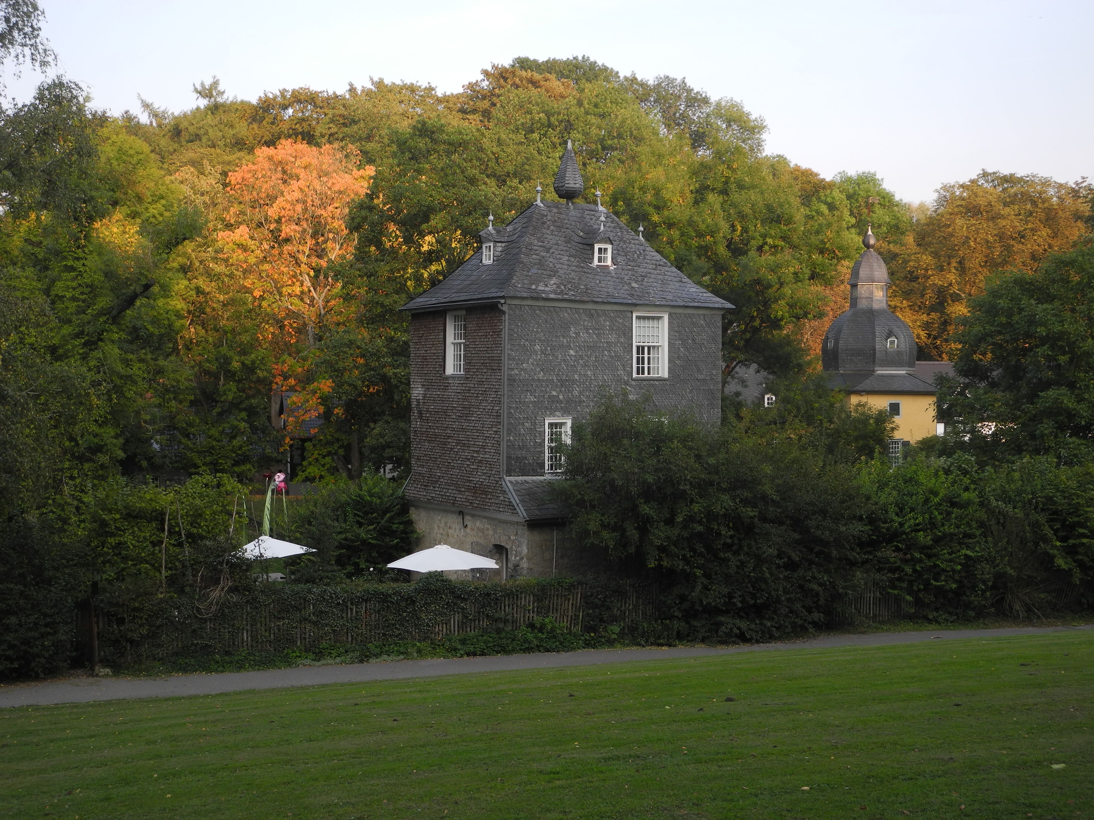 Im Mühlenturm von Schloss Lüntenbeck ist heutzutage ein Atelier untergebracht