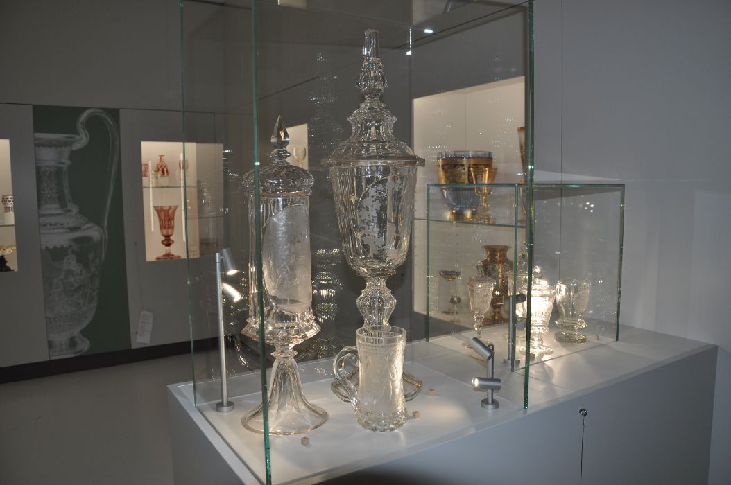 Zur Seite Glasmuseum Rheinbach
