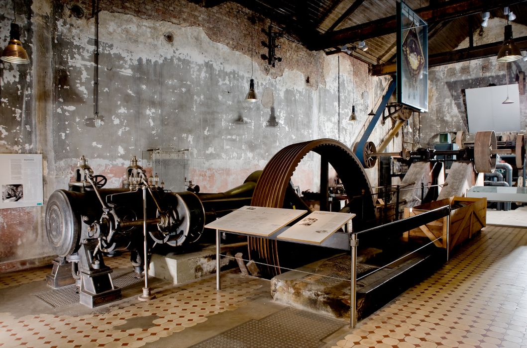 Fast alle Maschinen, Fallhämmer und Pressen stammen noch aus den Gründungsjahren