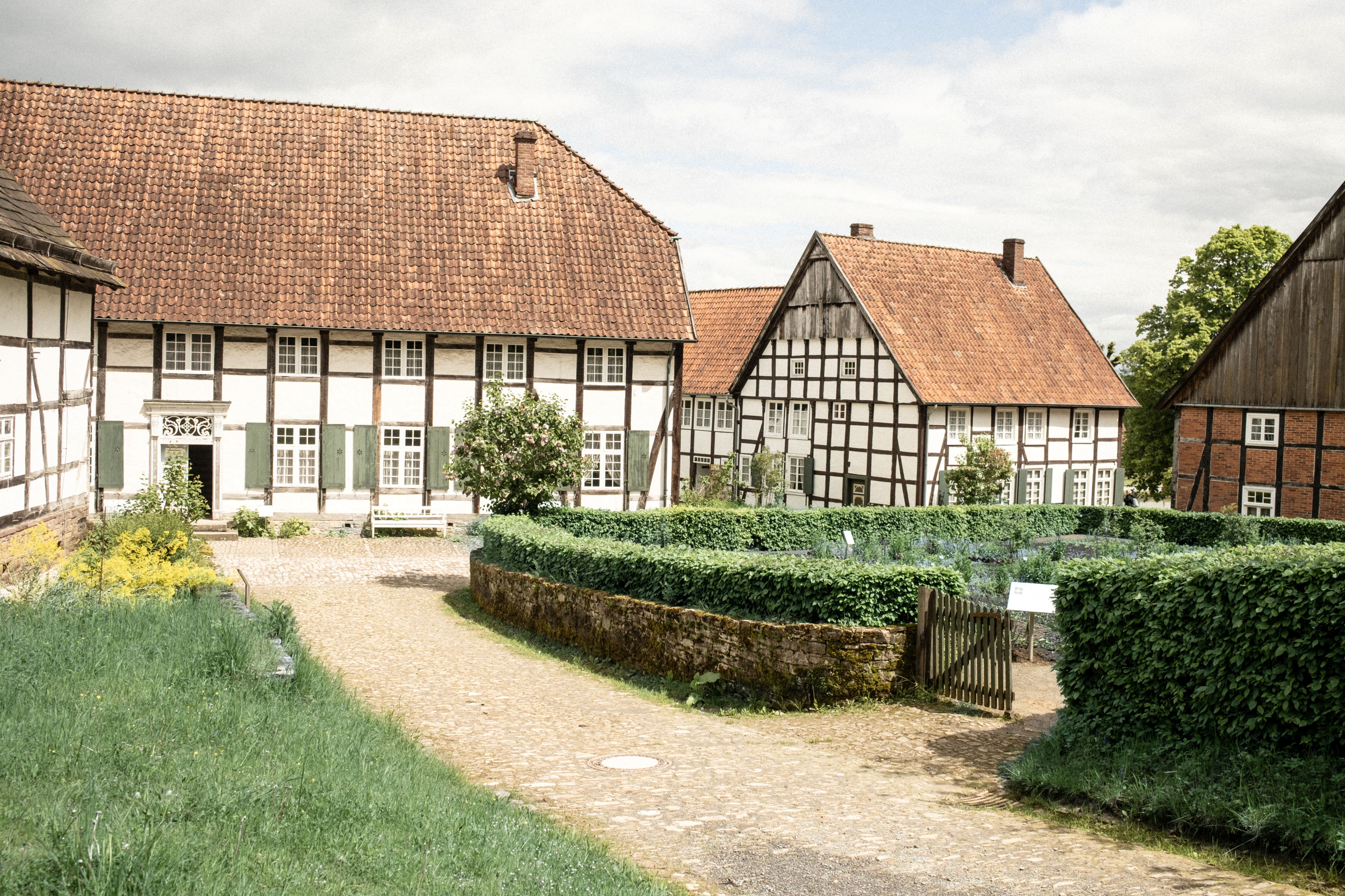 Paderborner Hof mit Fachwerkhäusern im Freilichtmuseum in Detmold.