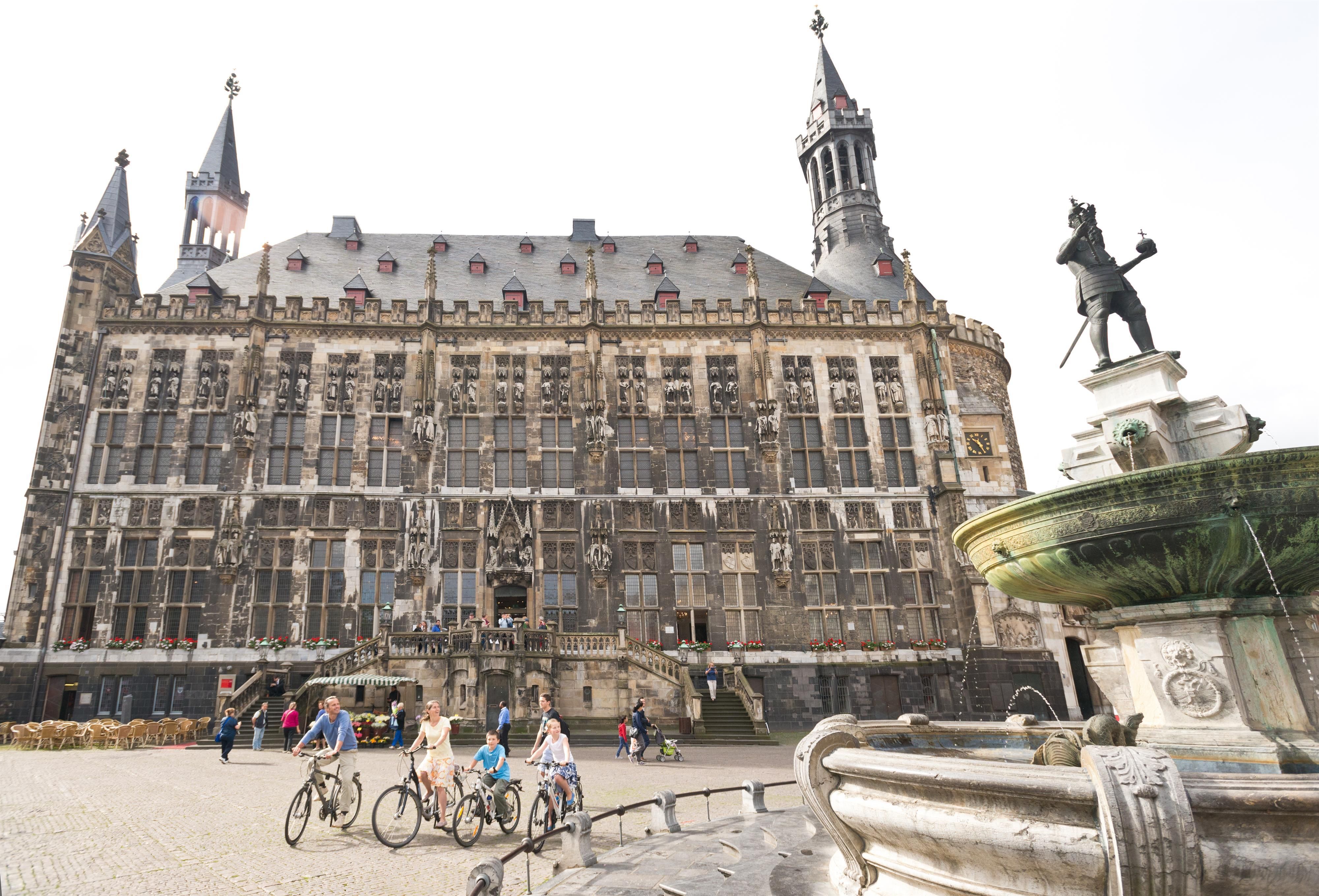 Zur Seite Historische Altstadt Aachen