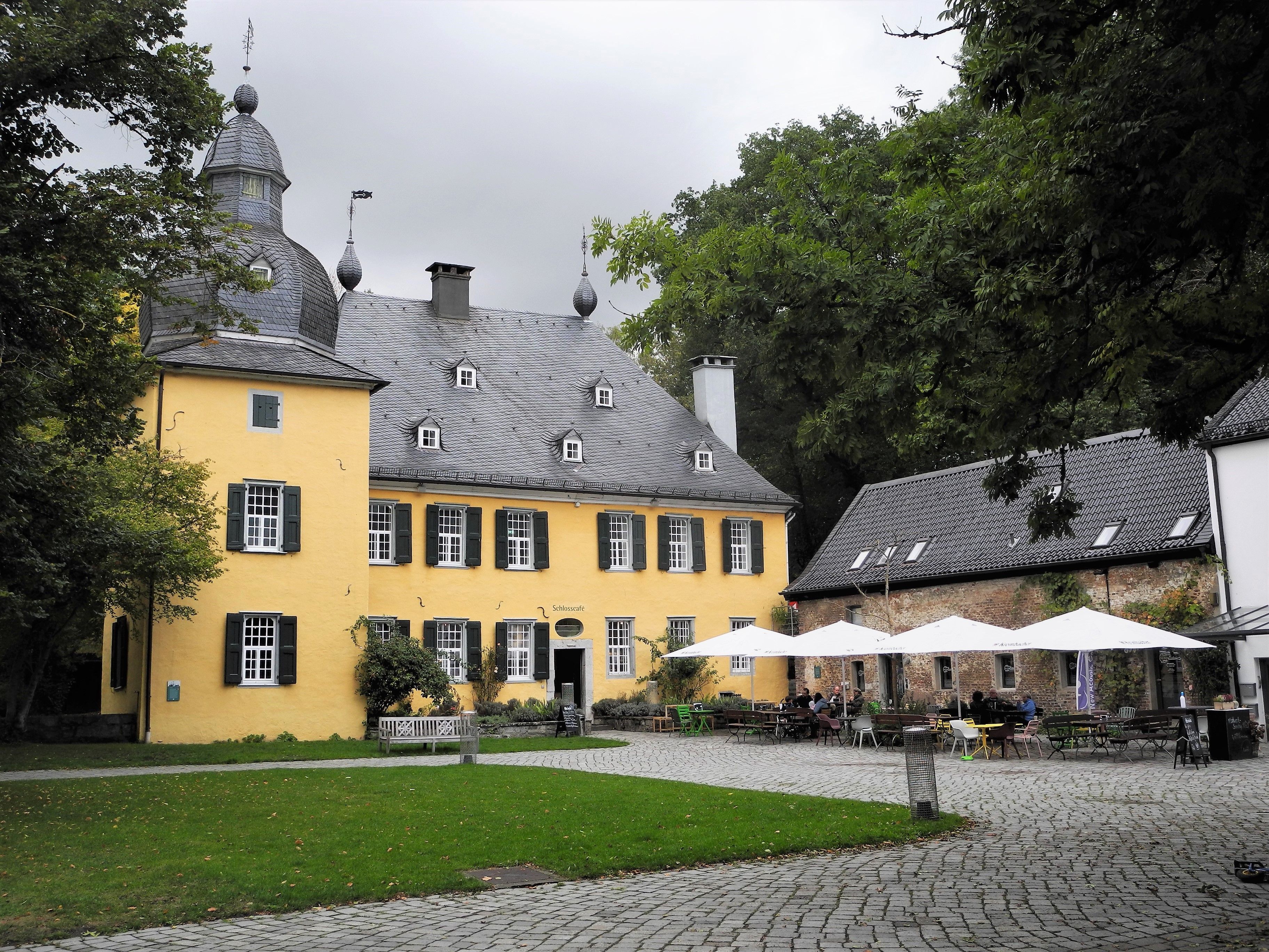 Der ehemalige Rittersitz Schloss Lüntenbeck ist heute ein beliebter Veranstaltungsort