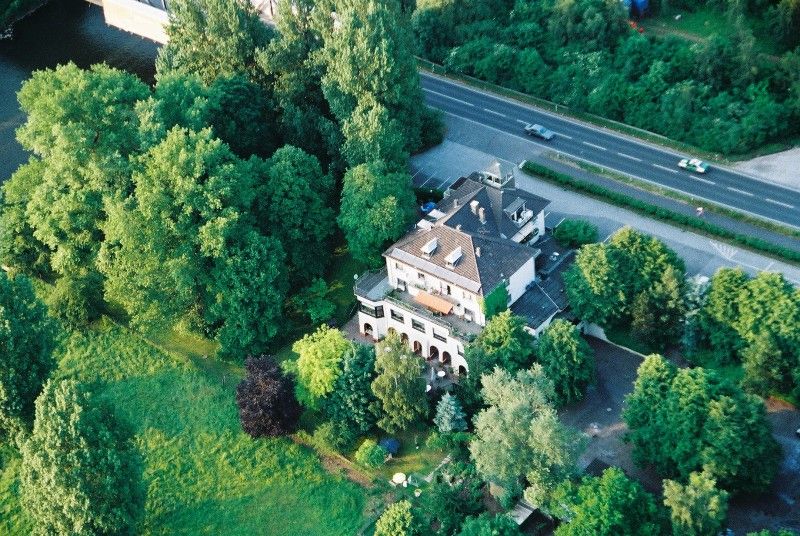 Zur Seite Restaurant Lippeschlößchen 