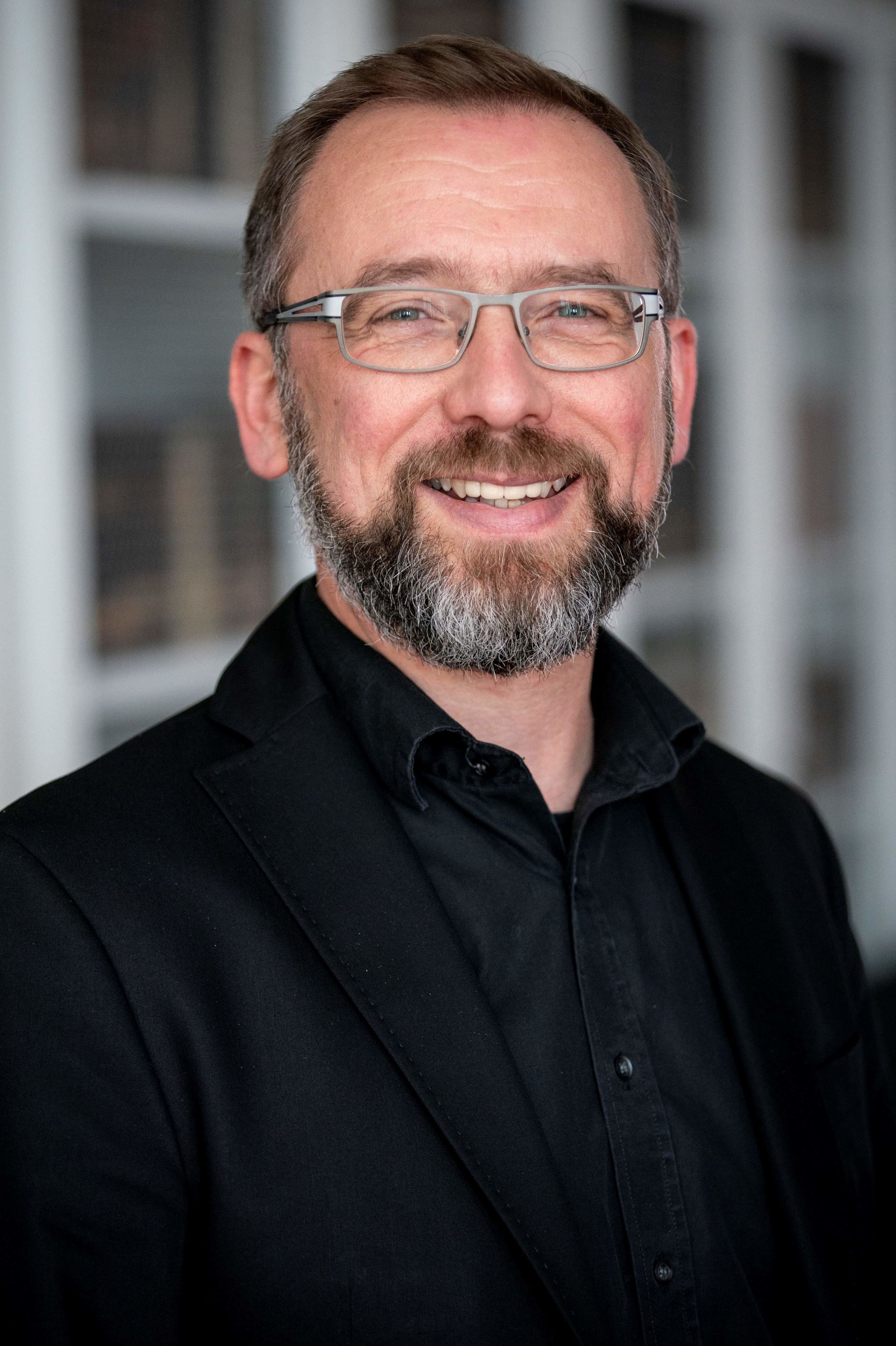 Edzard Burchards