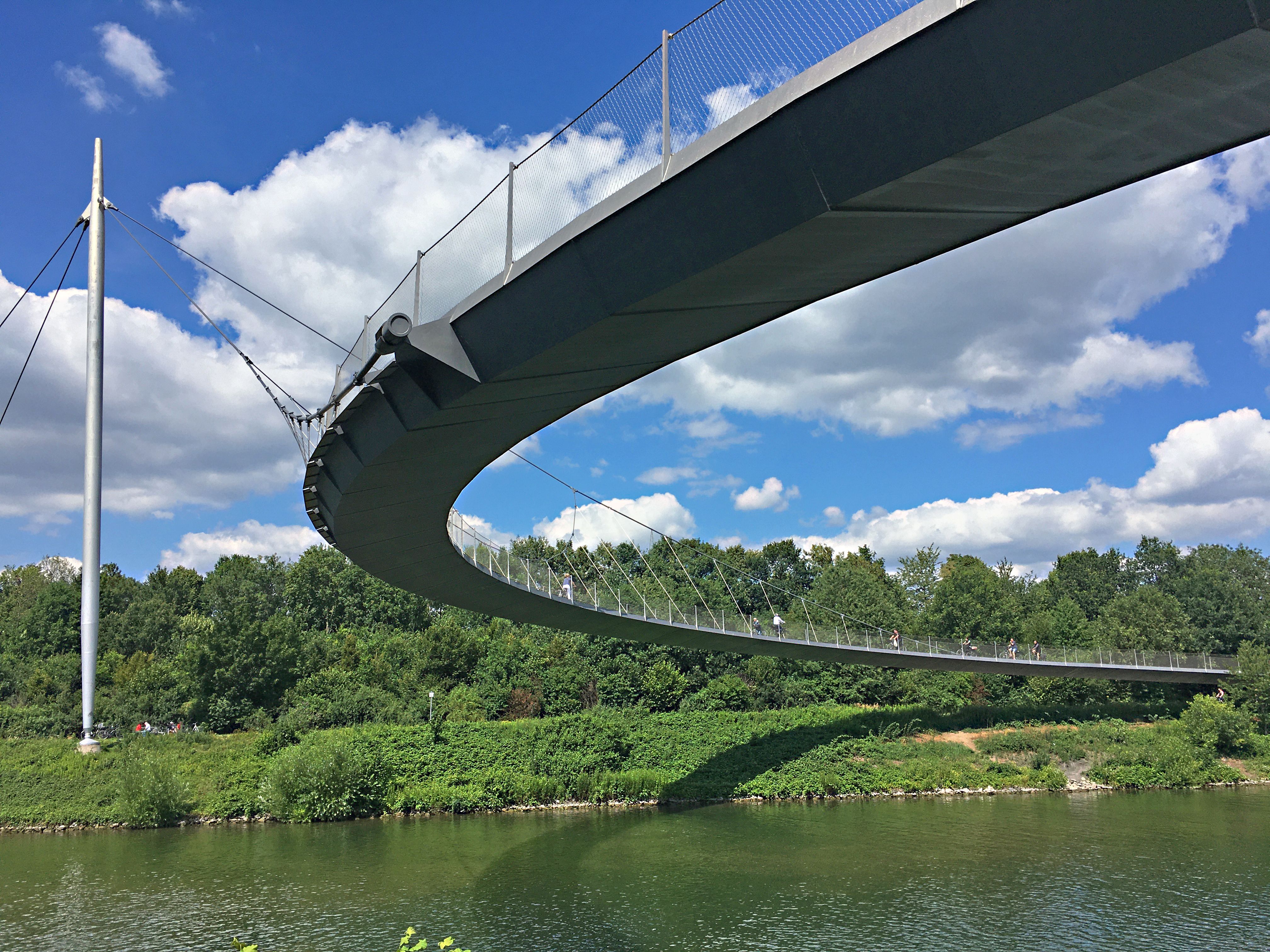 Fußgängerbrücke Grimberger Sichel.