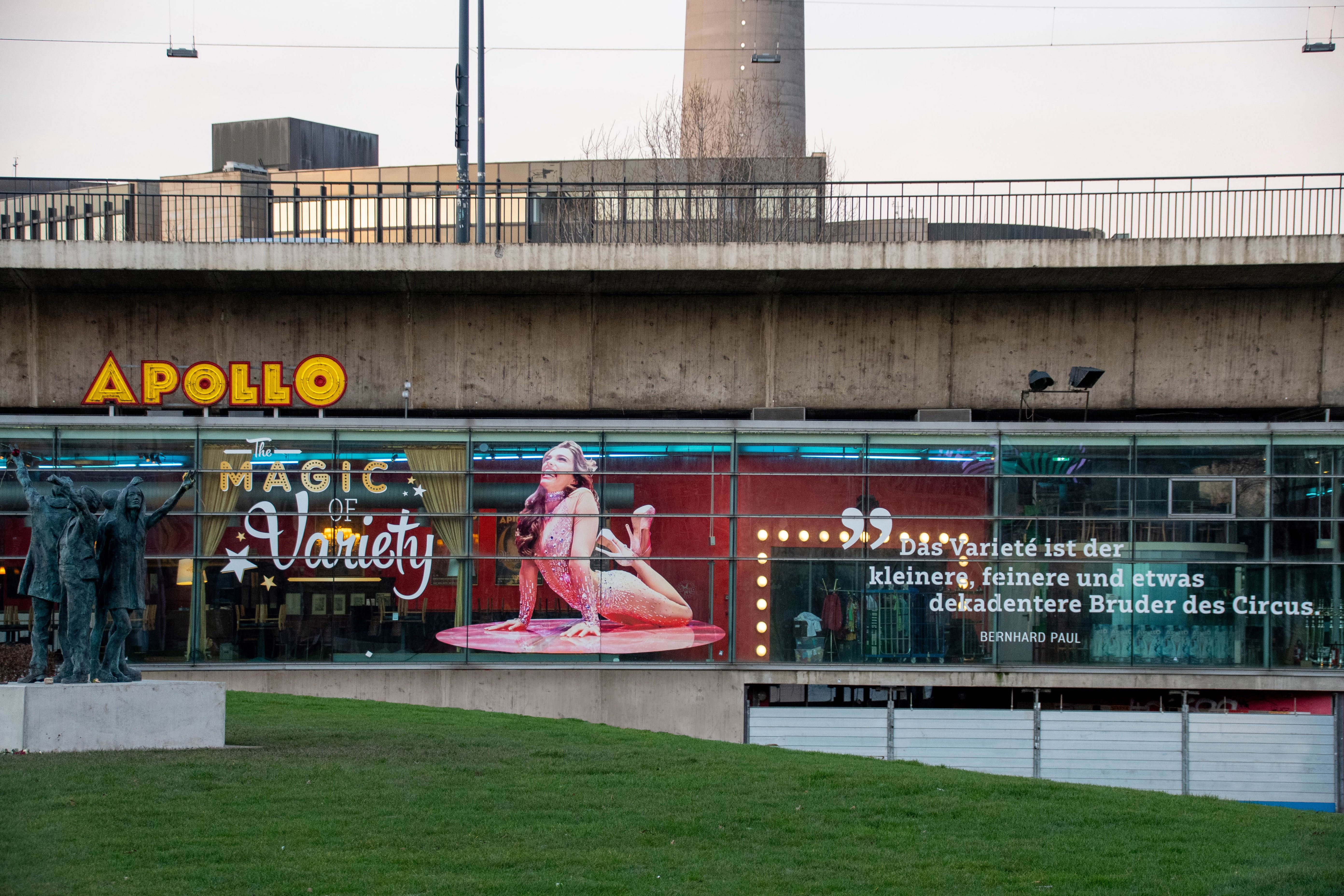 Frontansicht des Roncalli’s Apollo Varieté