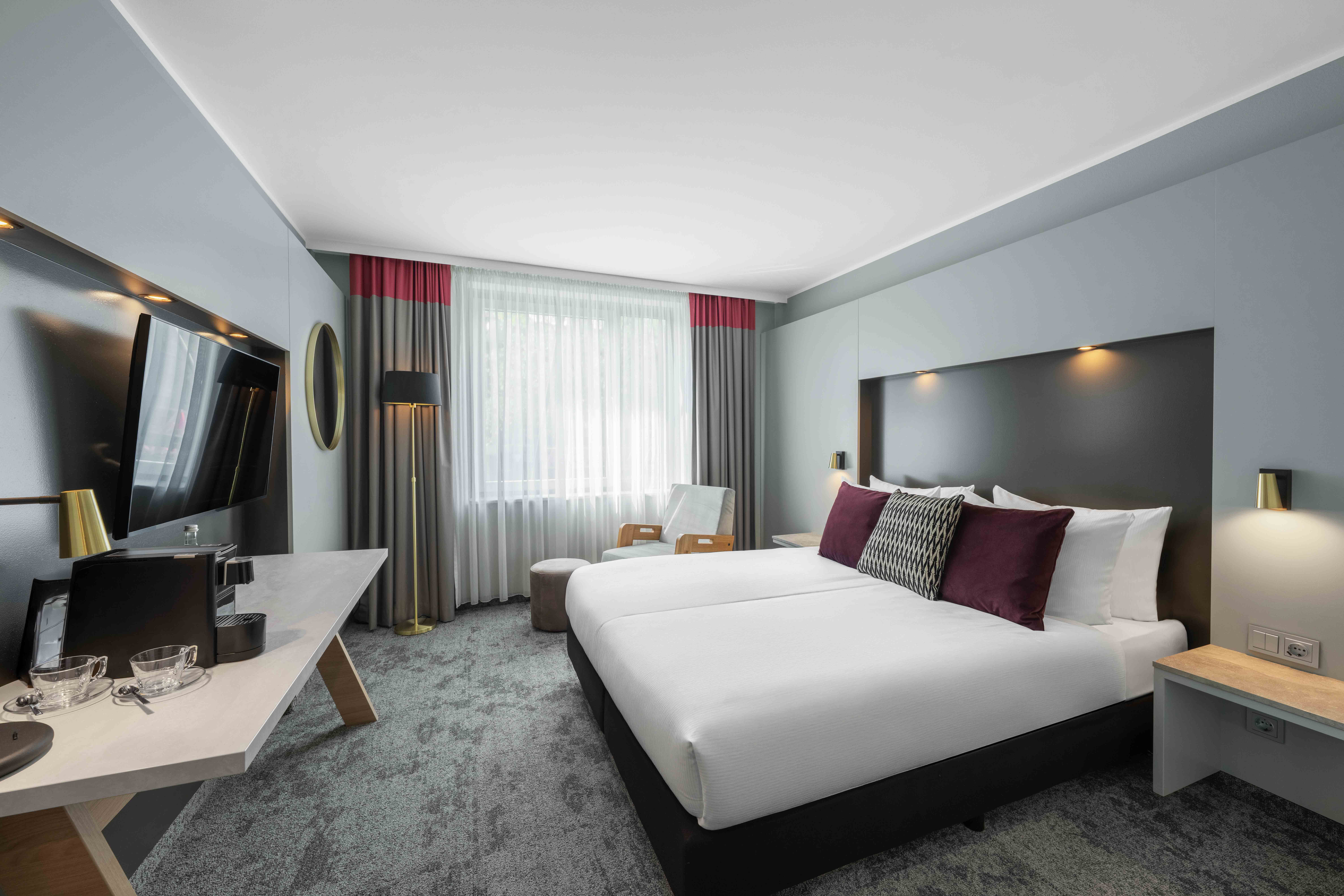 Ramada by Wyndham Essen Superior Zimmer EZ & DZ