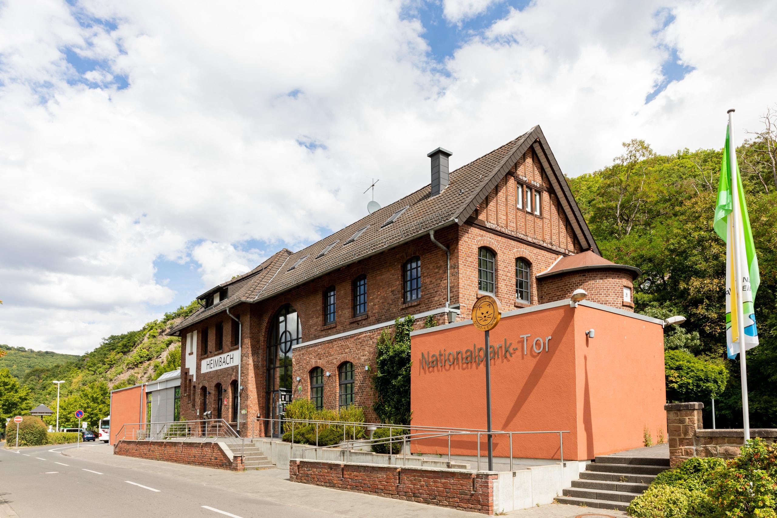 Zur Seite Nationalpark-Tor Heimbach