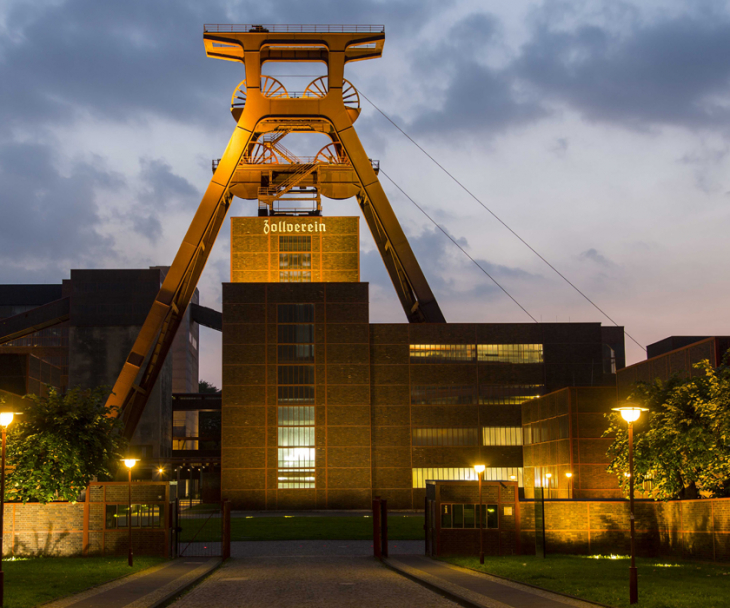Das Unesco-Welterbe Zeche Zollverein in der Dämmerung, © Jochen Tack / Stiftung Zollverein