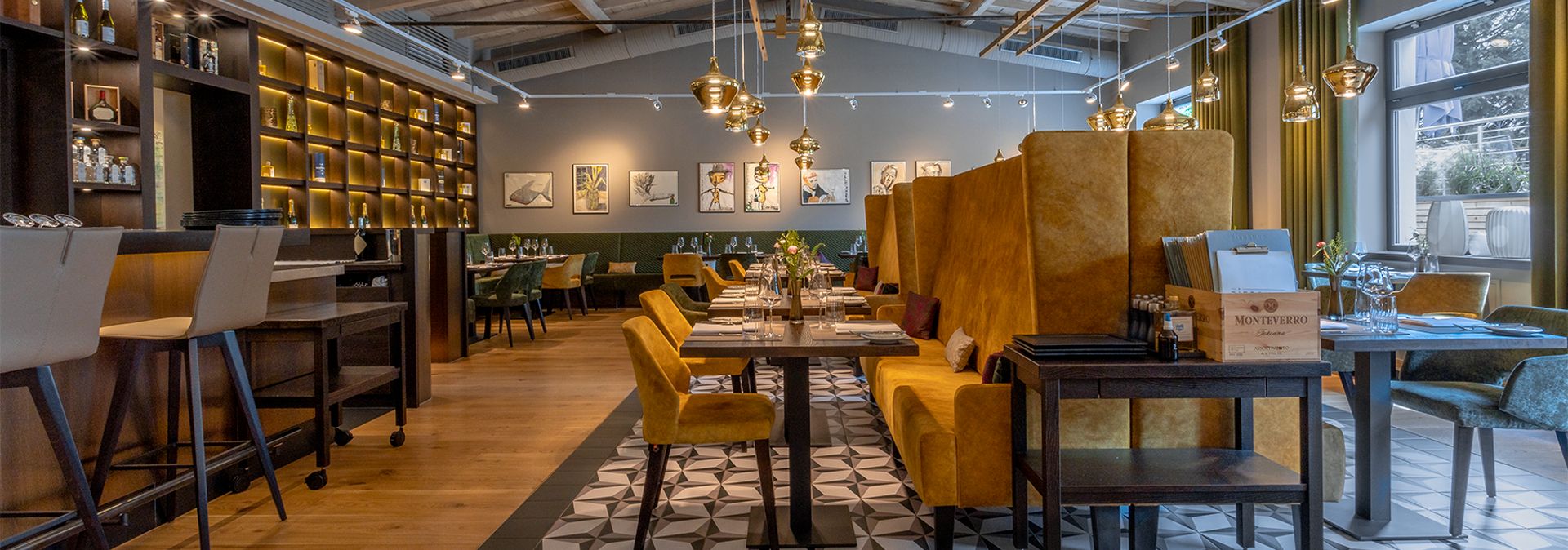 Der lichtdurchflutete Gästesaal der Pierburg wirkt einladend und modern