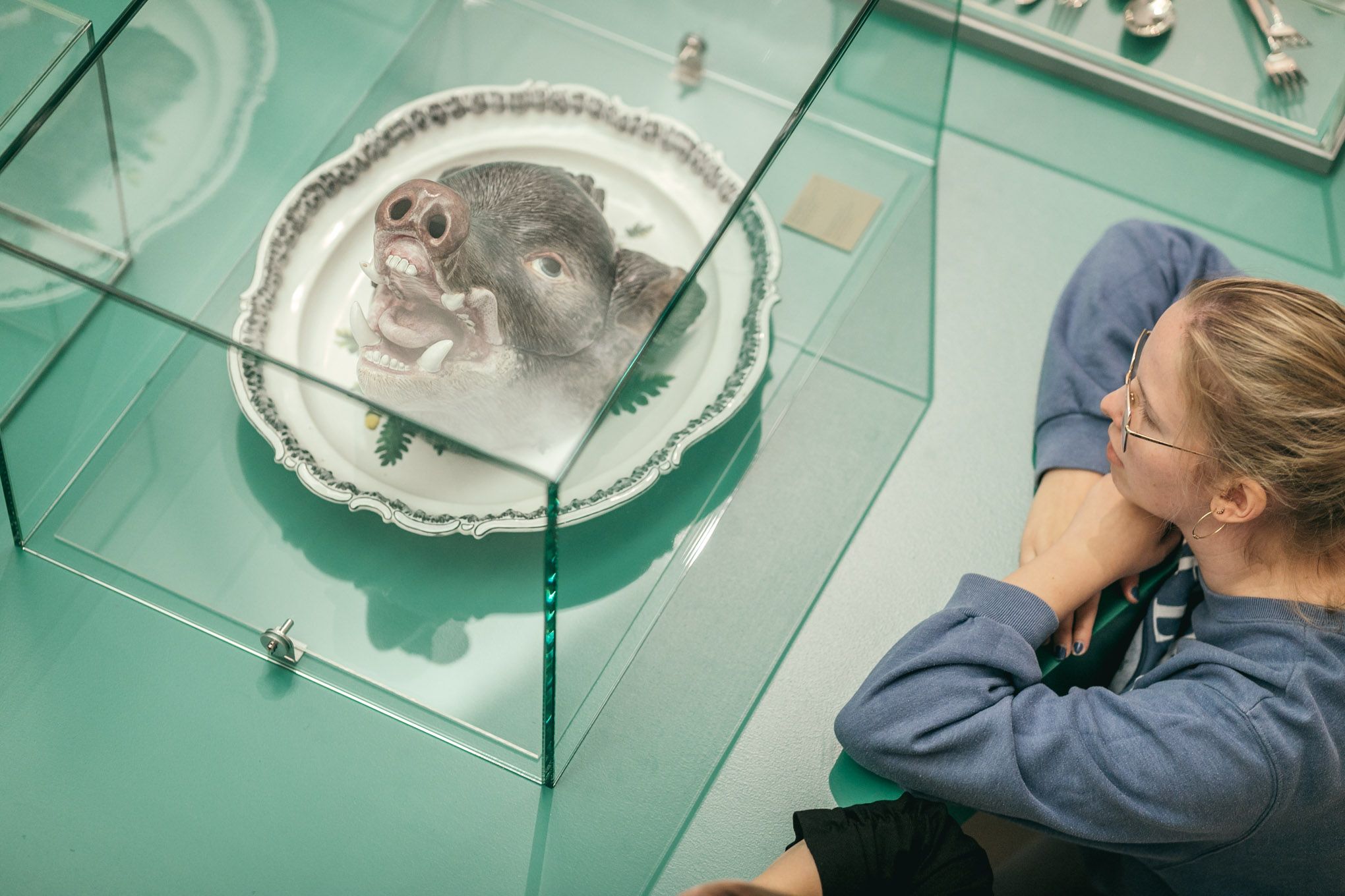 Terrine in Form eines Eberkopfes