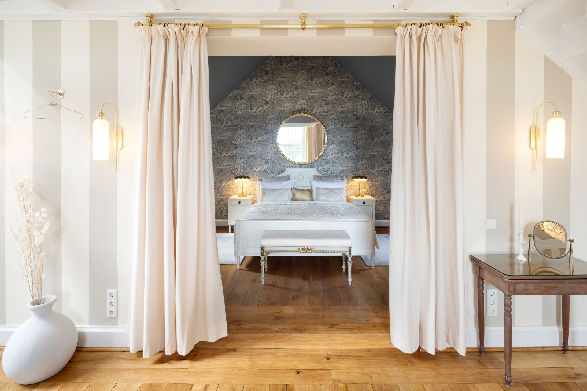 Die Turmsuite des Schlosses Hertefeld wird häufiger von Hochzeitspaaren gebucht