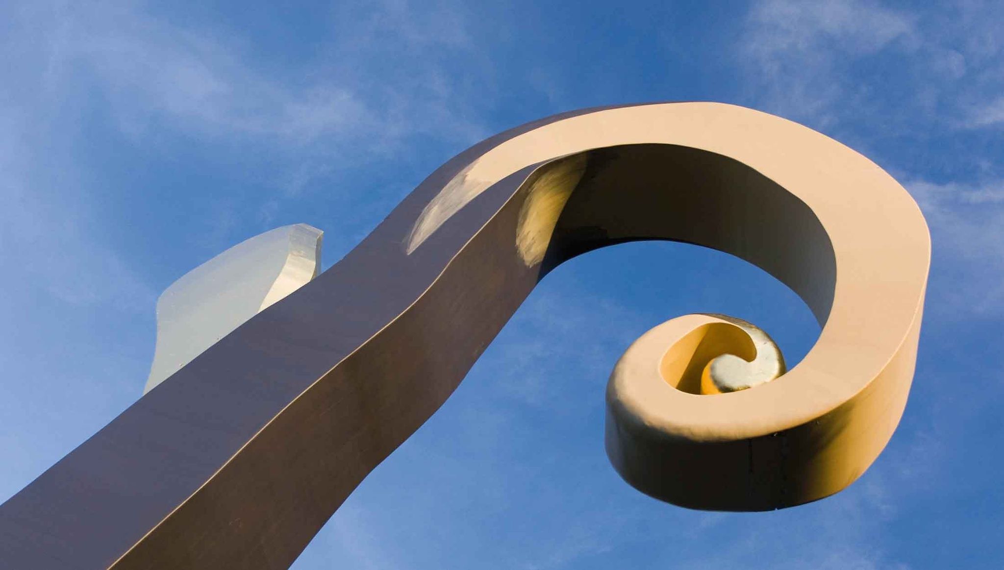 Zur Seite Winterwandern: Auf dem Waldskulpturenweg bei Schanze