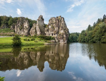 Blick auf die Externsteine im Teutoburger Wald, © Dominik Ketz, Tourismus NRW e.V.