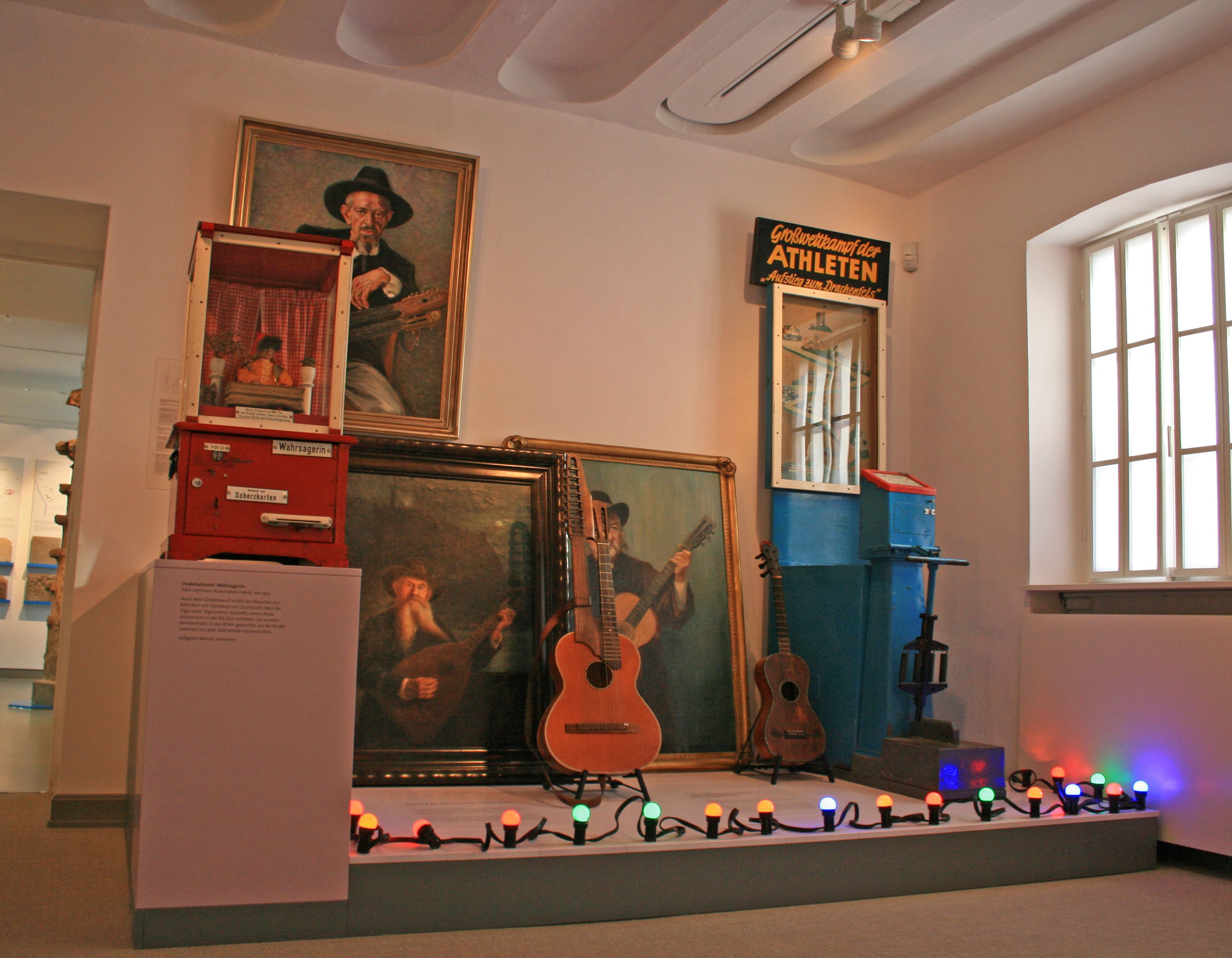 Dutzende Sängerinnen und Sänger haben den Rhein besungen. Das Siebengebirgsmuseum Königswinter stellt einige von ihnen vor