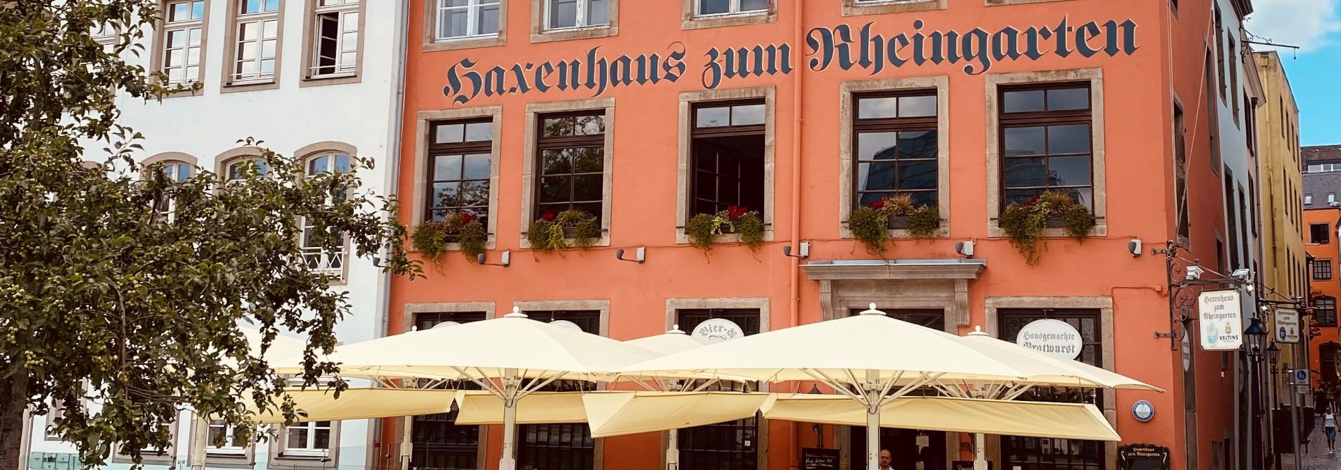 Im Haxenhaus in der Kölner Altstadt wird die ehrwürdige Wirtshaus-Tradition gepflegt