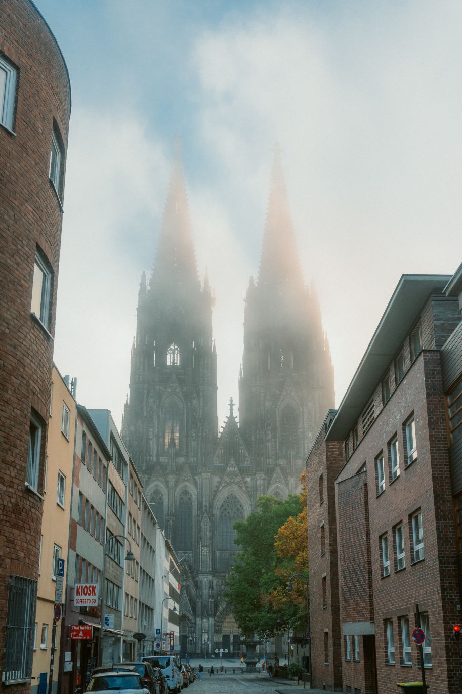 Kölner Dom im Nebel