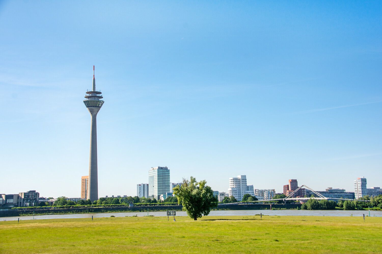 Rheinturm Rheinwiesen