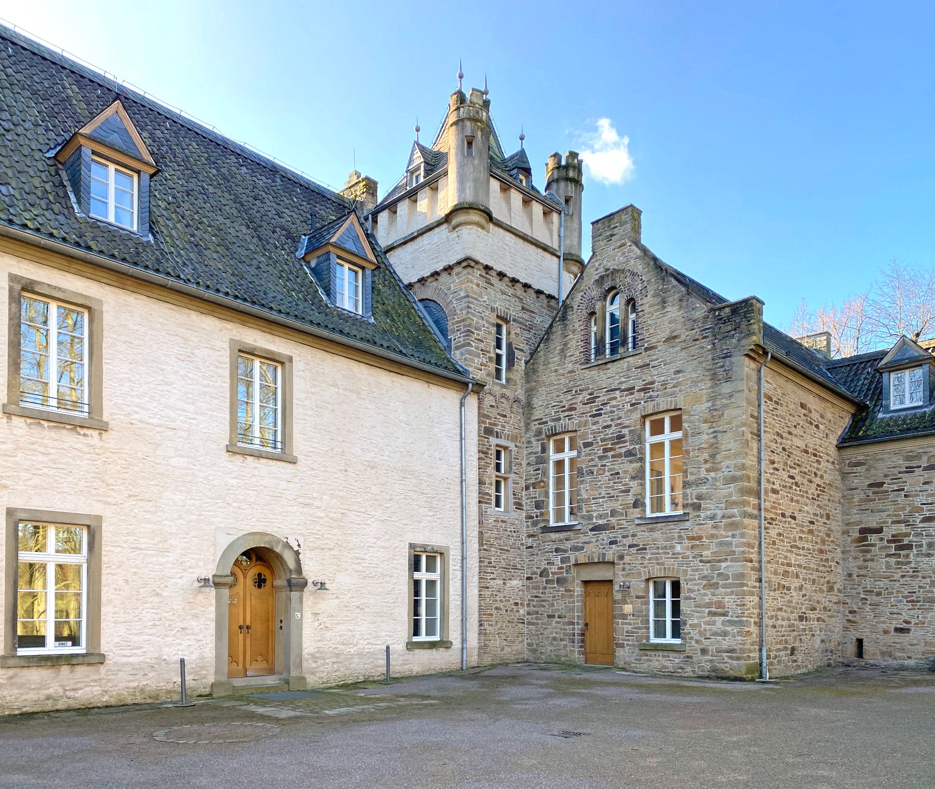 Seit 1977 ist das Wasserschloss Werdringen im Besitz der Stadt Hagen