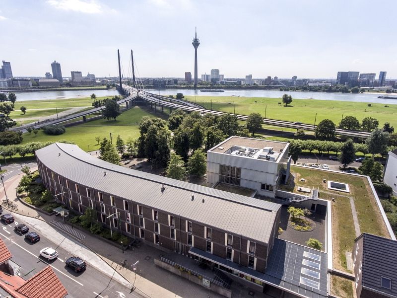 Zur Seite Jugendherberge Düsseldorf