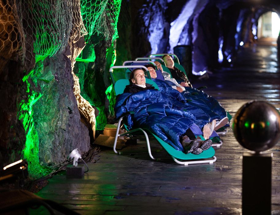 Zur Seite Nordenauer Heilstollenkur - Höhlentherapie im Sauerland