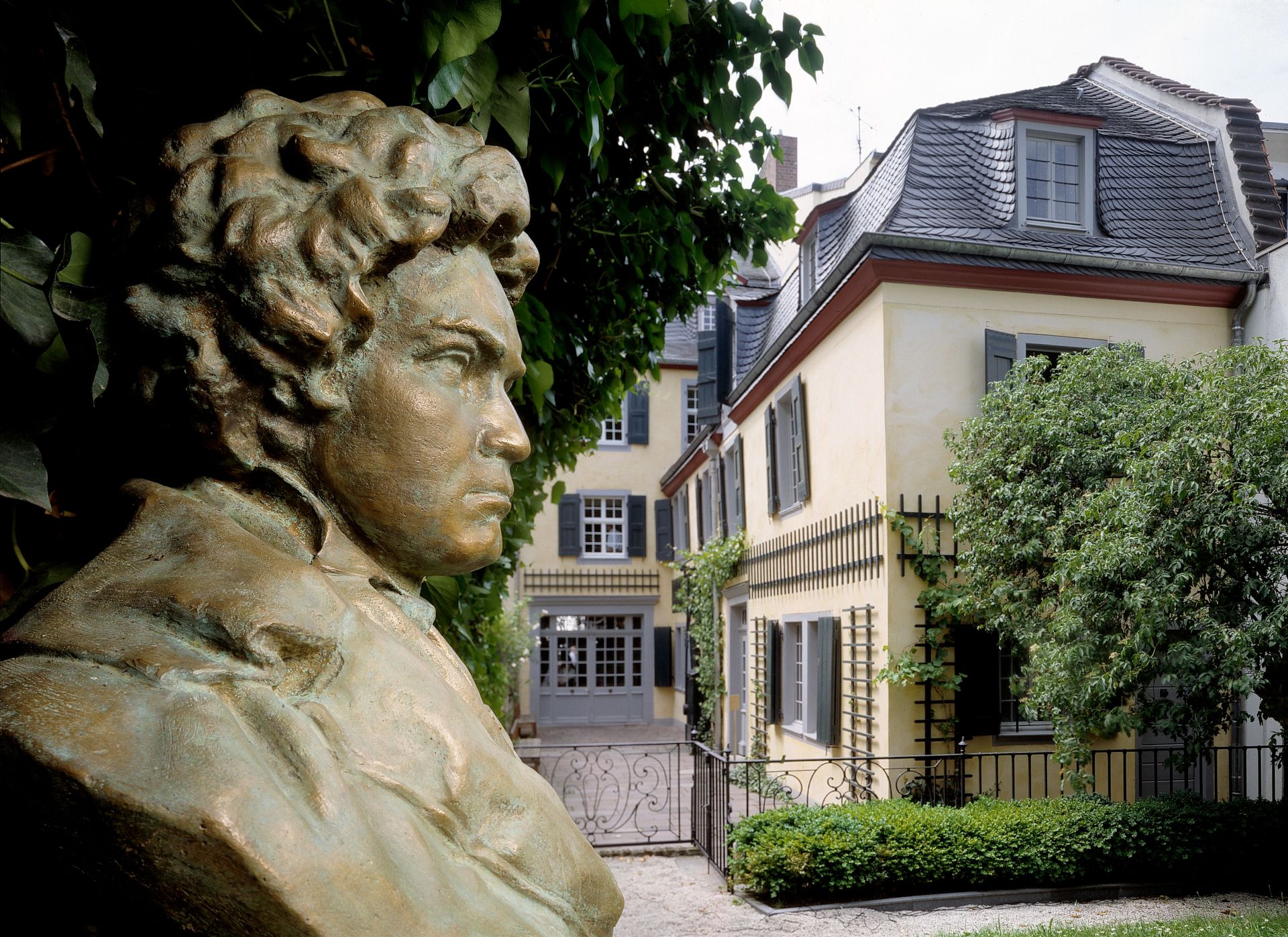 Zur Seite Beethoven by Warhol